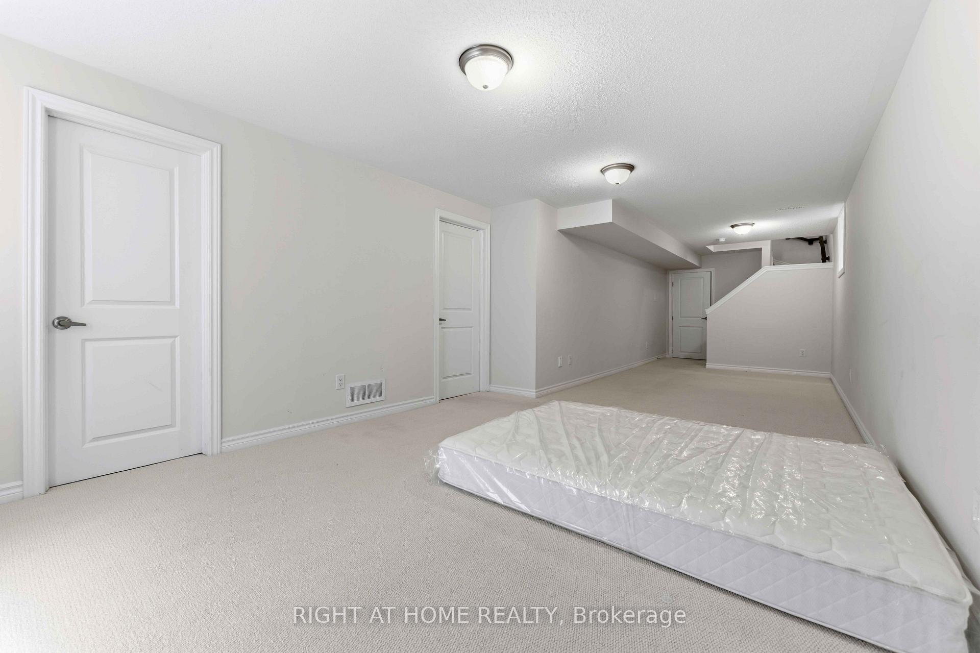 Photo 21 of 432 Meadowbreeze Drive, Ottawa, Kanata - Emerald Meadows/Trailwest — HOMEH