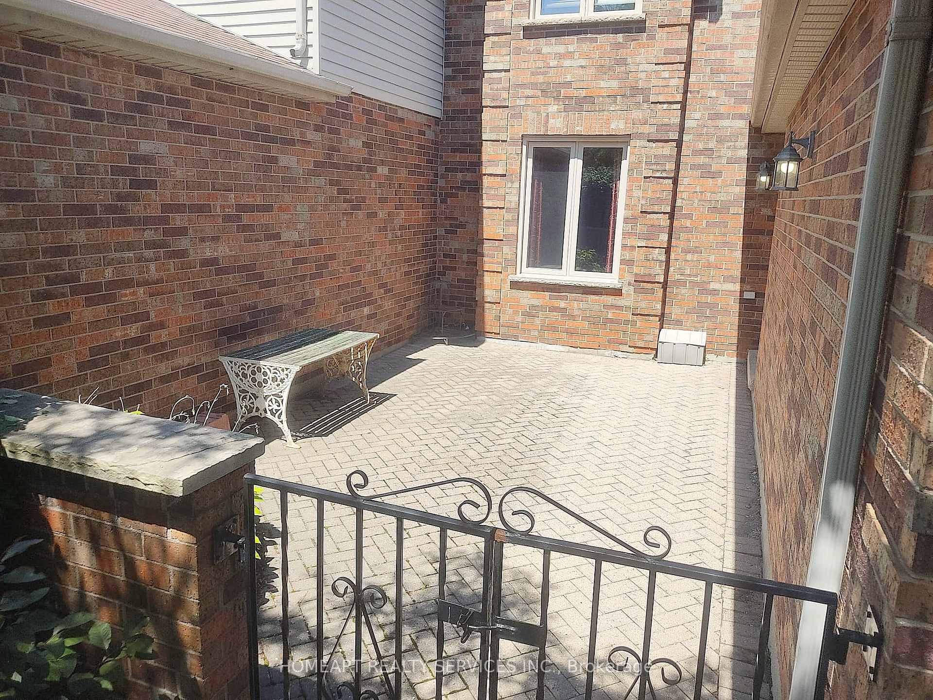 Photo 3 of Unit 56, 70 Sunnyside Drive, London, North G — HOMEH