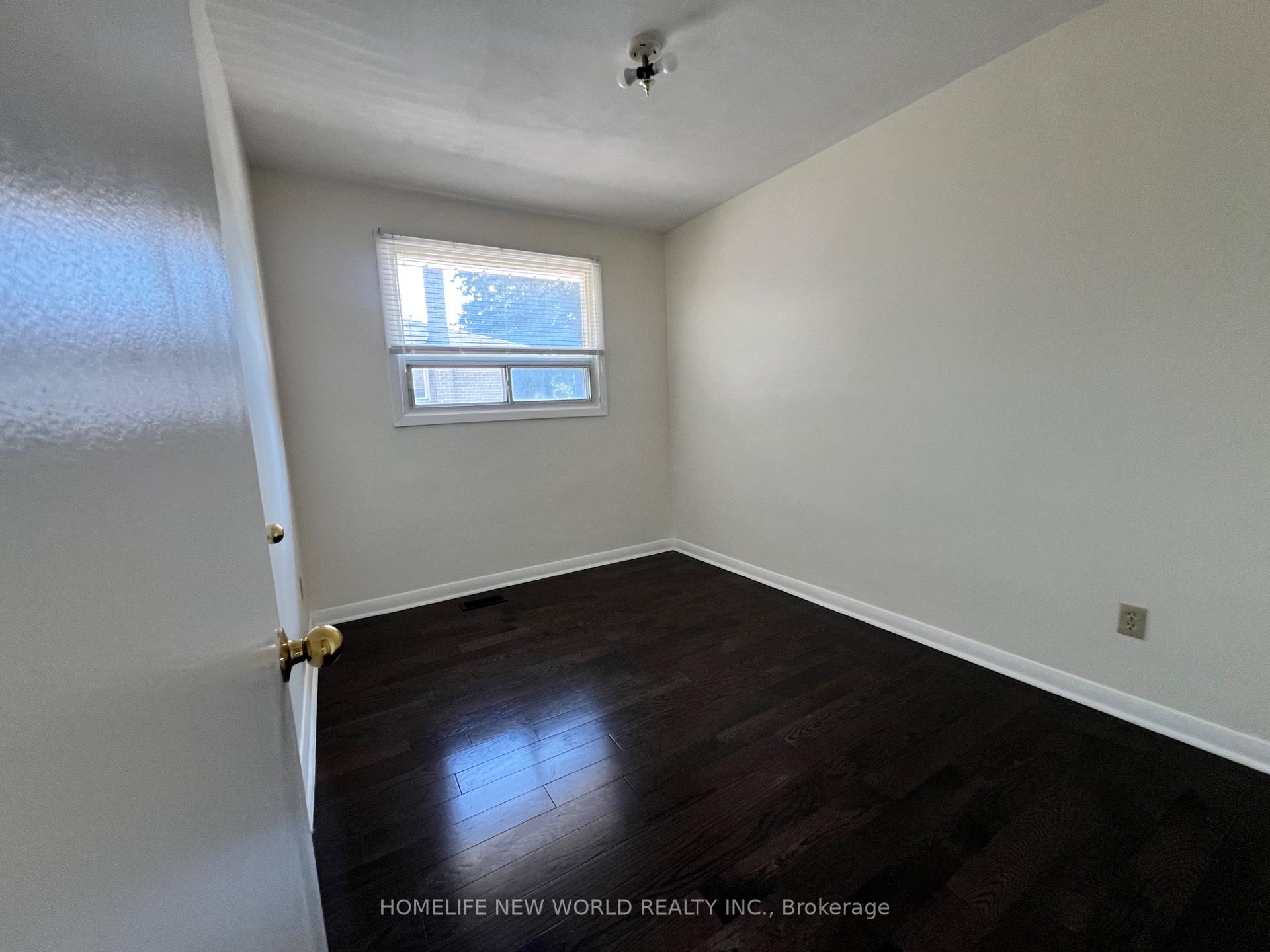 Photo 10 of 53 Aurora Heights Drive, Aurora, Aurora Heights — HOMEH