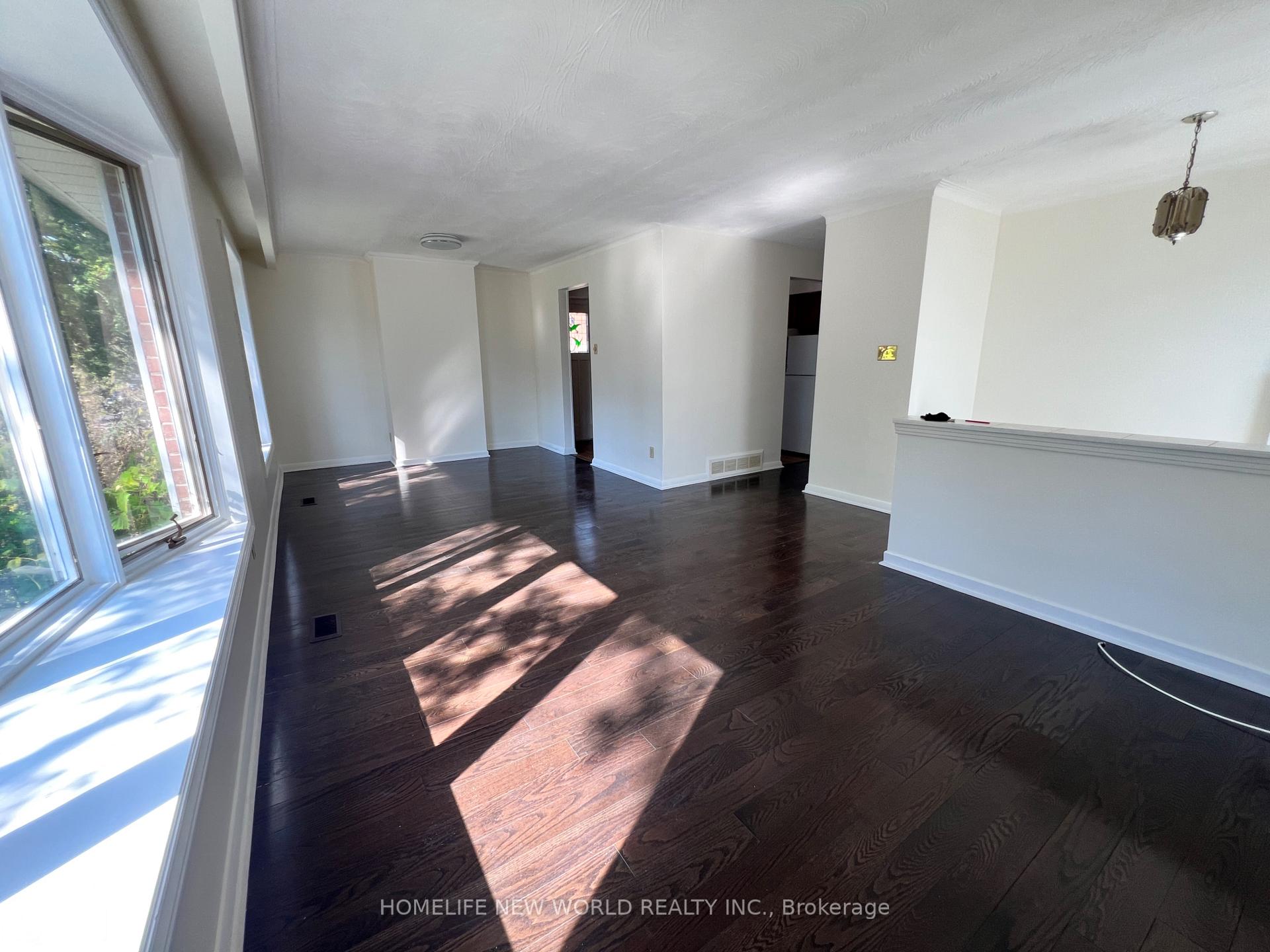 Photo 5 of 53 Aurora Heights Drive, Aurora, Aurora Heights — HOMEH