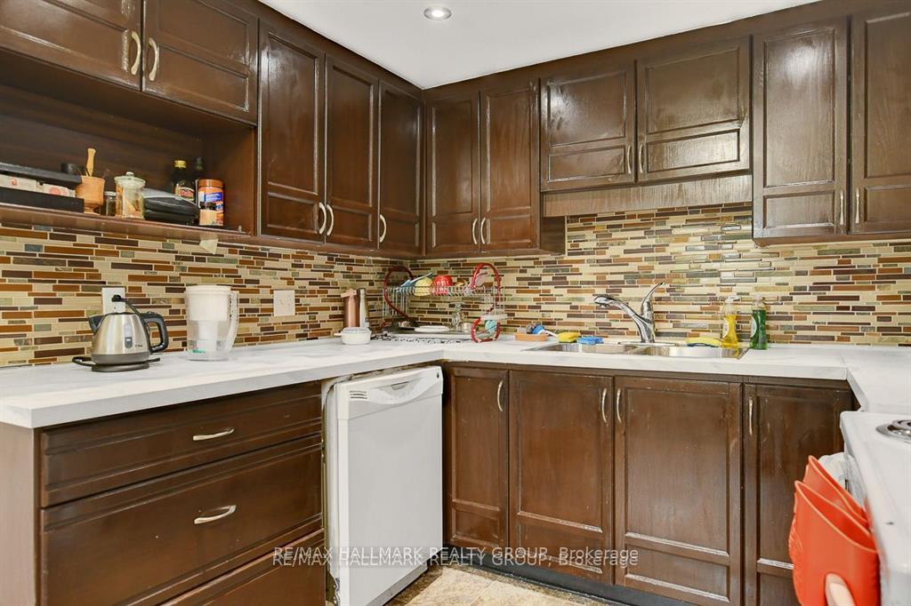 Photo 14 of Unit 51, 43 Haxby Private, Ottawa, Hunt Club Park/Greenboro — HOMEH