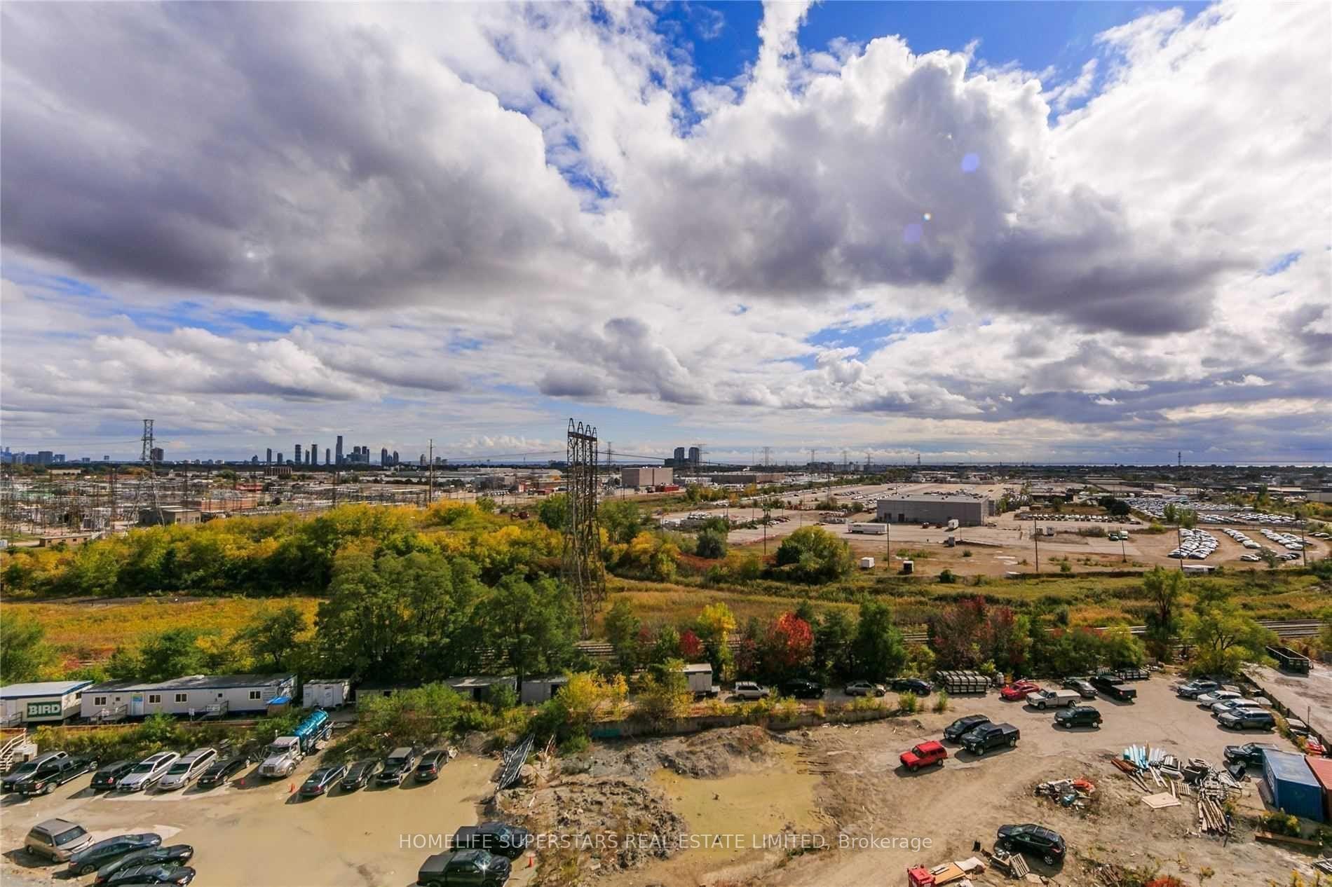 Photo 2 of Unit 809, 20 Thomas Riley Road W, Etobicoke, Islington-City Centre West — HOMEH