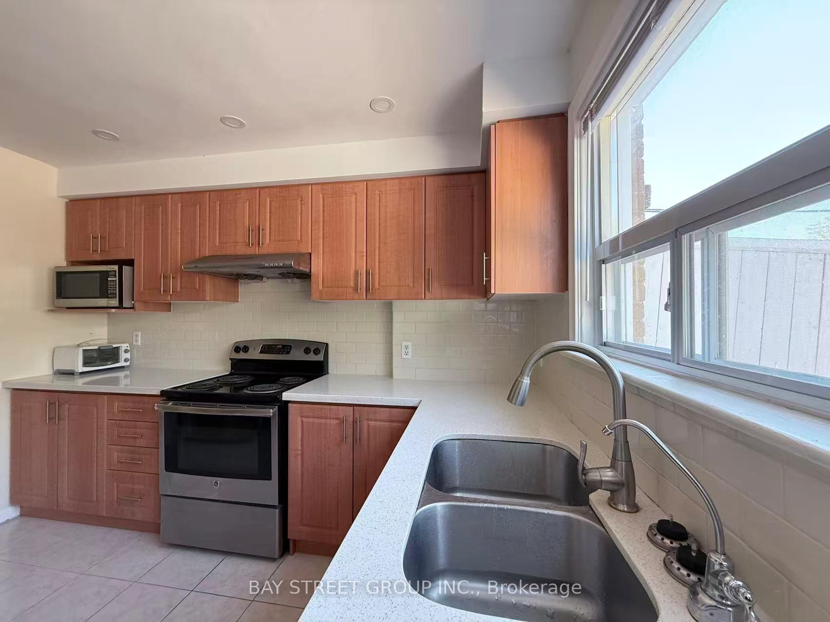 Photo 10 of 366 Highfield Road, Toronto, Greenwood-Coxwell — HOMEH