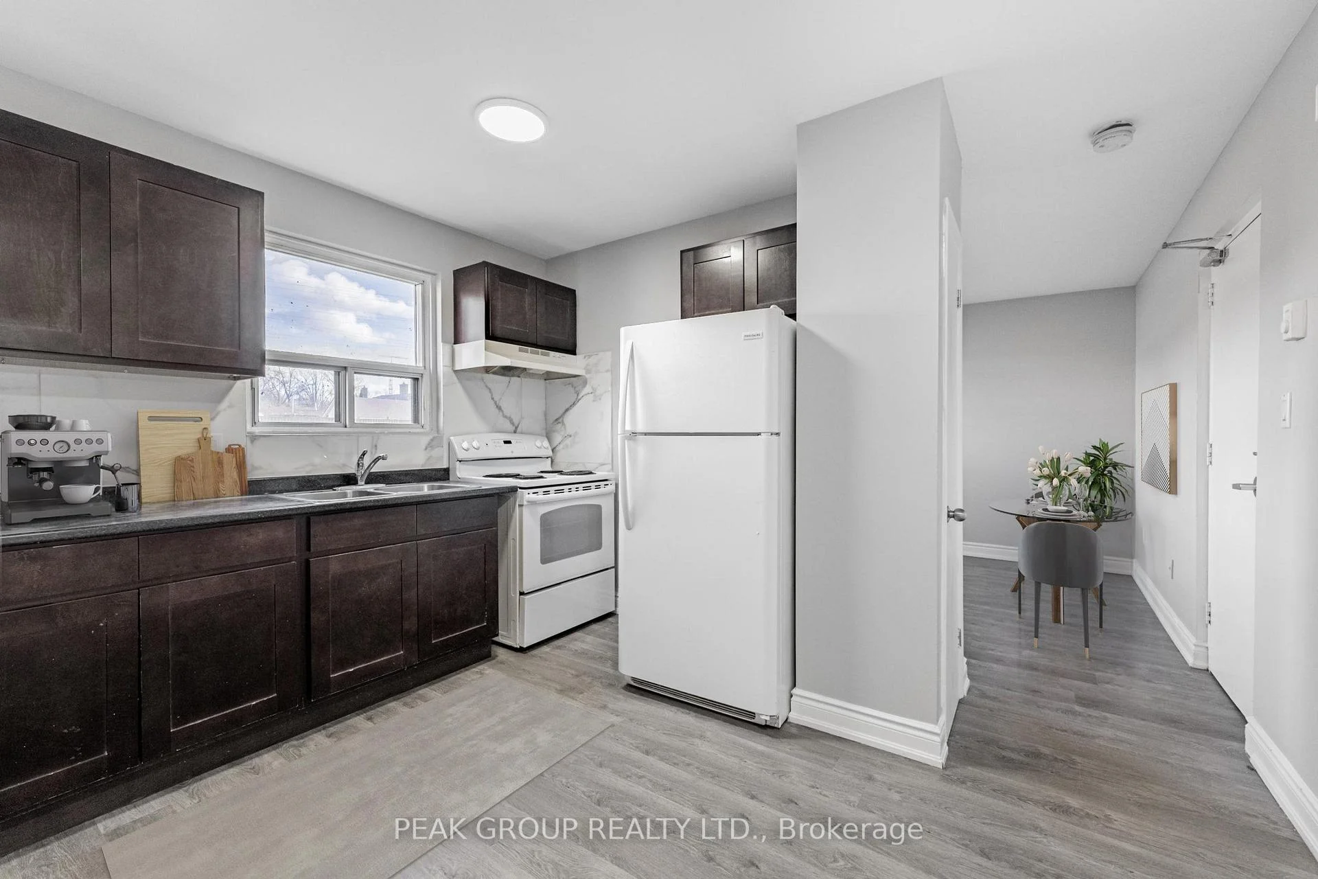 Photo 4 of Unit Unit 7, 744 Lincoln Street, Welland, Lincoln/Crowland — HOMEH