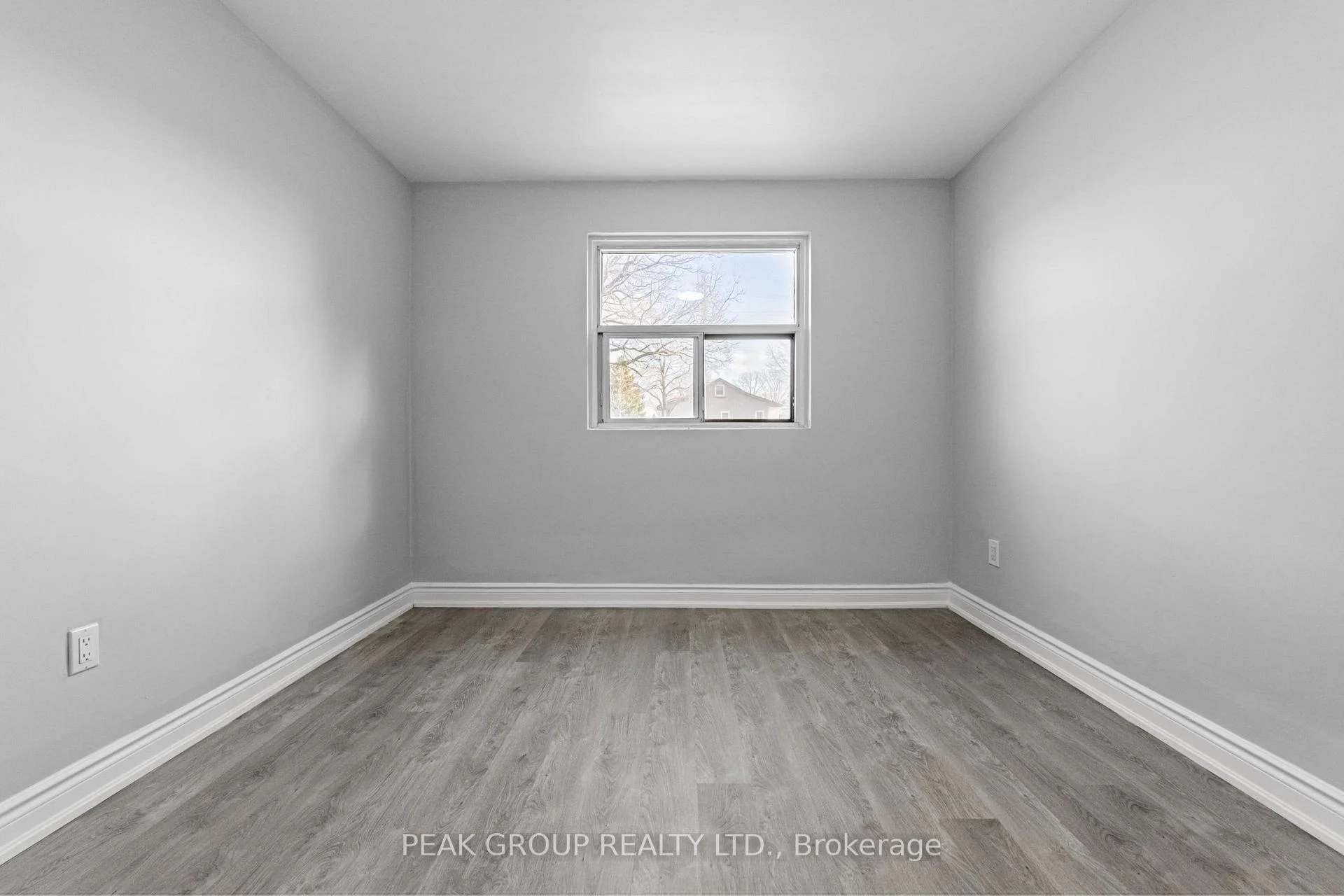 Photo 7 of Unit Unit 7, 744 Lincoln Street, Welland, Lincoln/Crowland — HOMEH