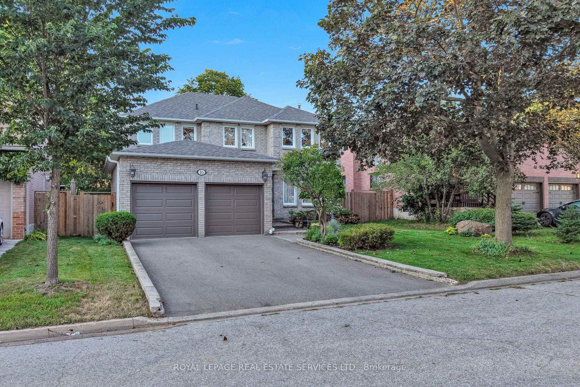 Front of 16 Waterhouse Way