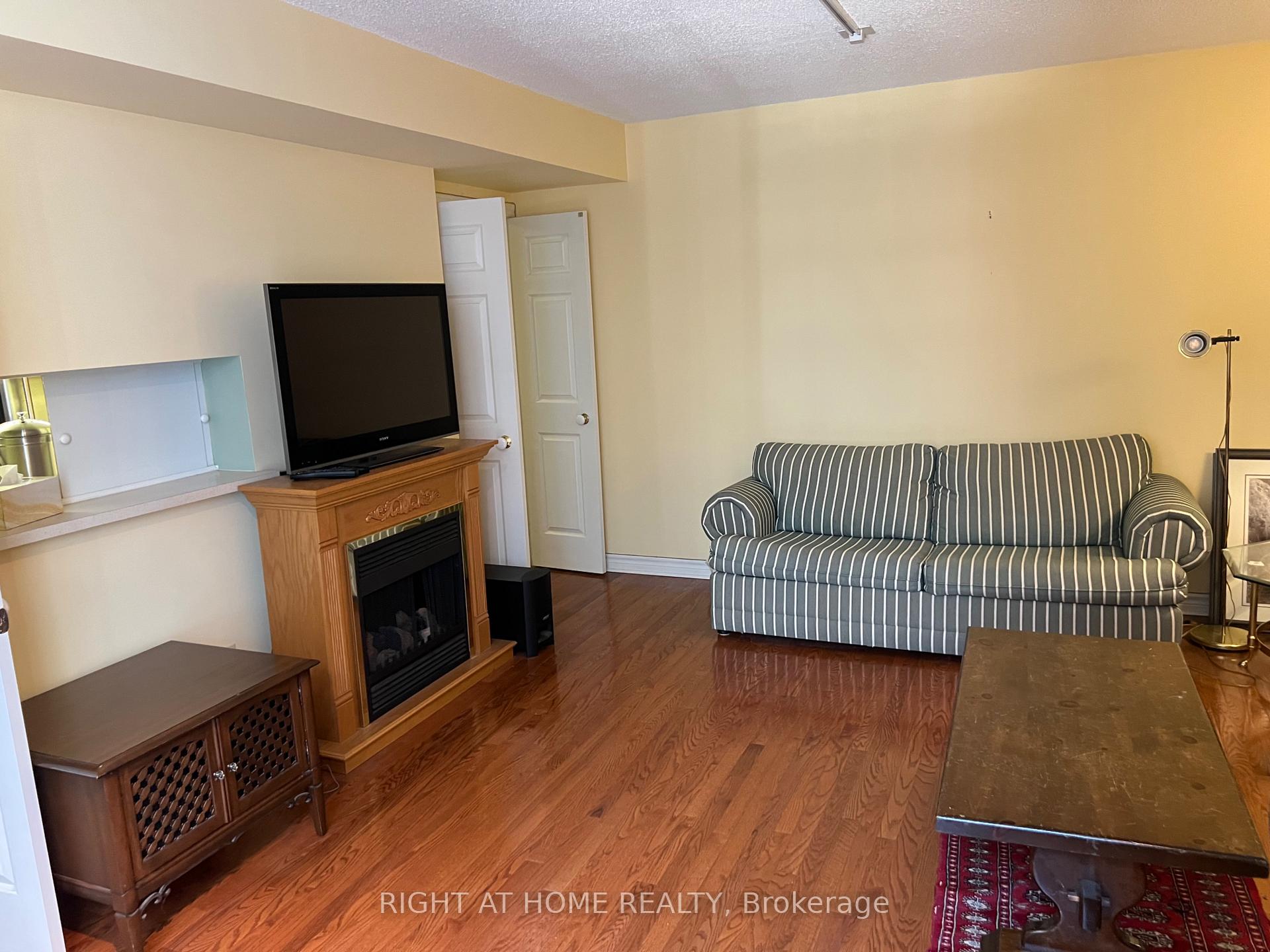 Photo 5 of Unit 705, 71 Simcoe Street, Toronto, University — HOMEH
