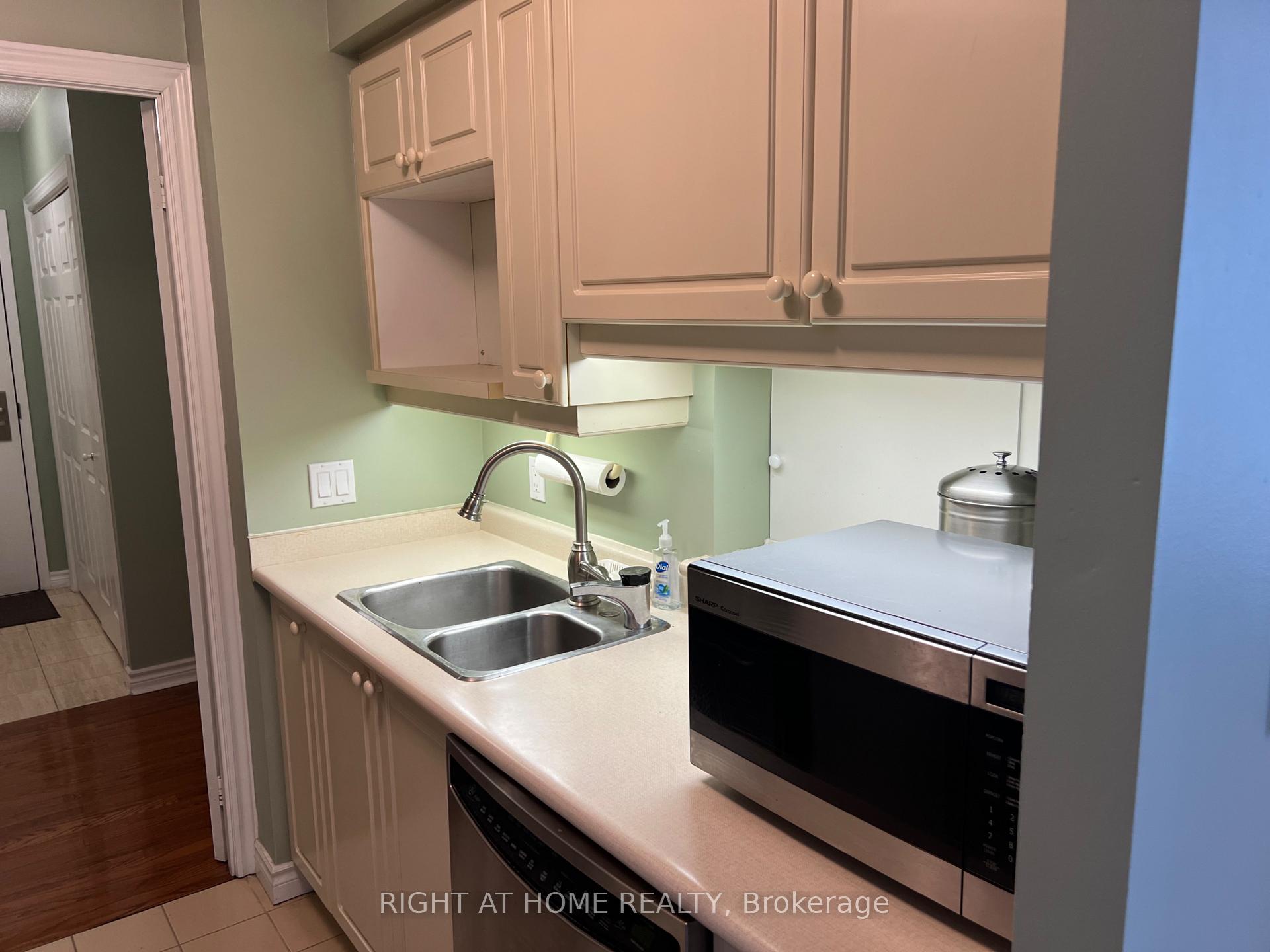 Photo 10 of Unit 705, 71 Simcoe Street, Toronto, University — HOMEH