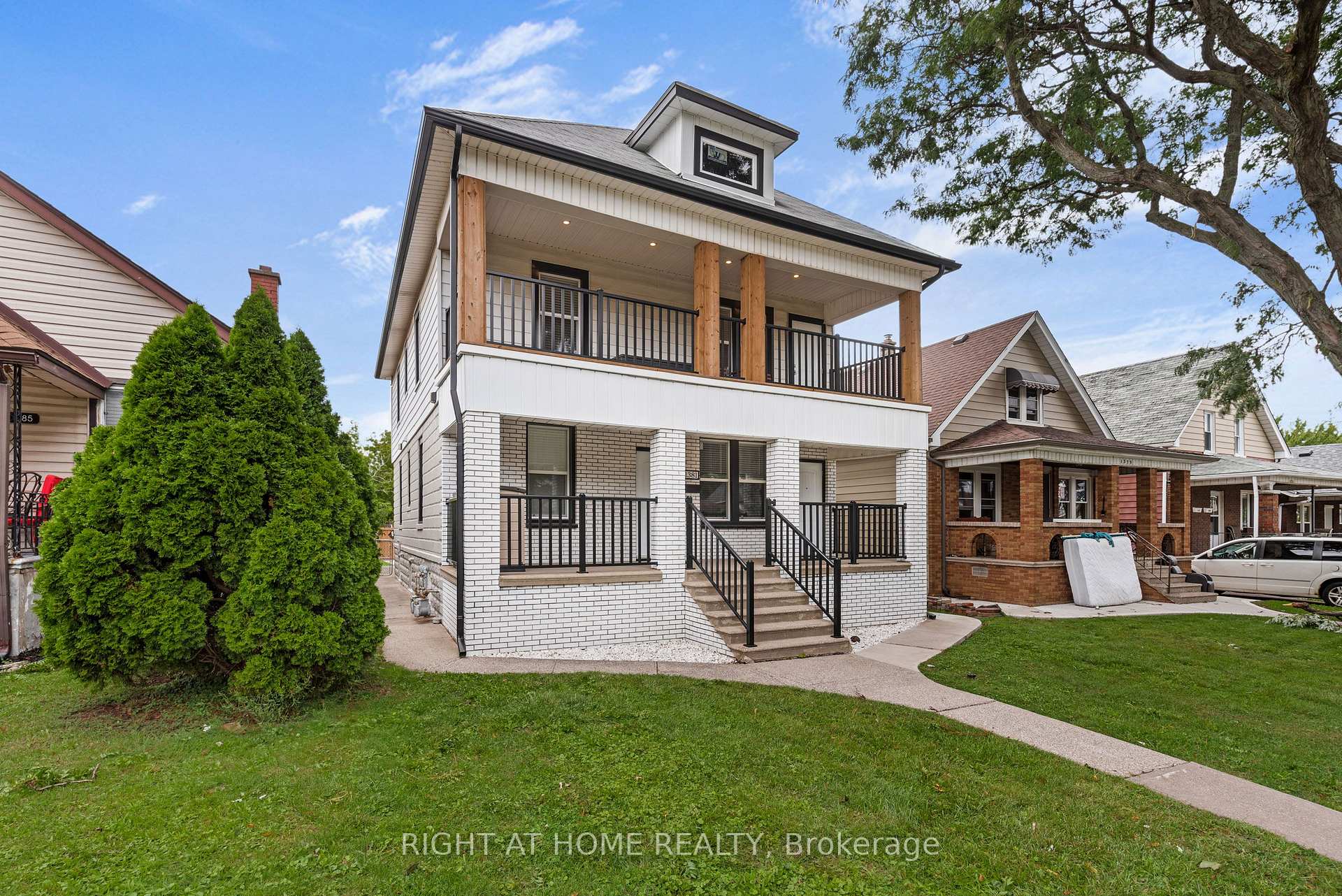 Photo 2 of 1379-1381 Pierre Avenue, Windsor — HOMEH