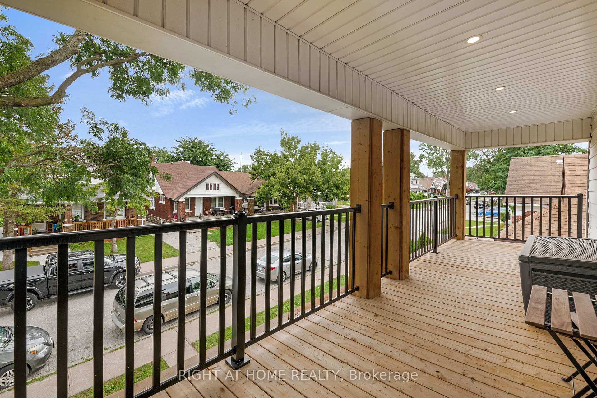 Photo 4 of 1379-1381 Pierre Avenue, Windsor — HOMEH