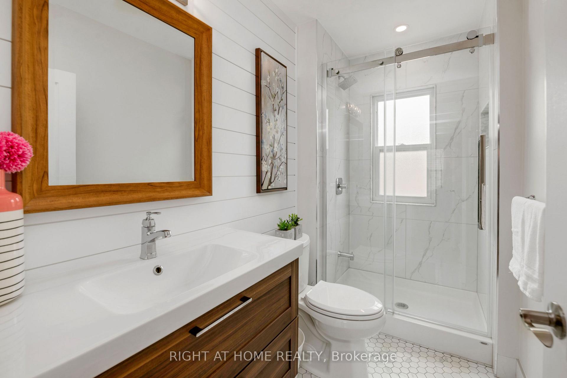 Photo 16 of 1379-1381 Pierre Avenue, Windsor — HOMEH
