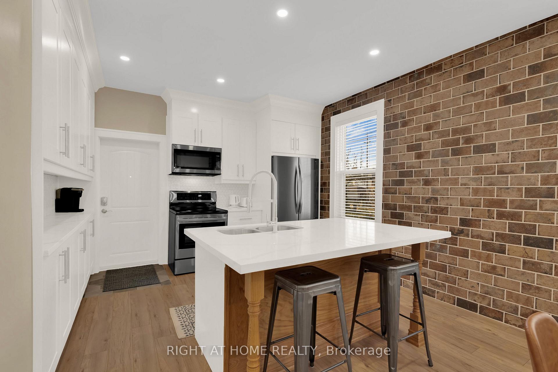 Photo 22 of 1379-1381 Pierre Avenue, Windsor — HOMEH
