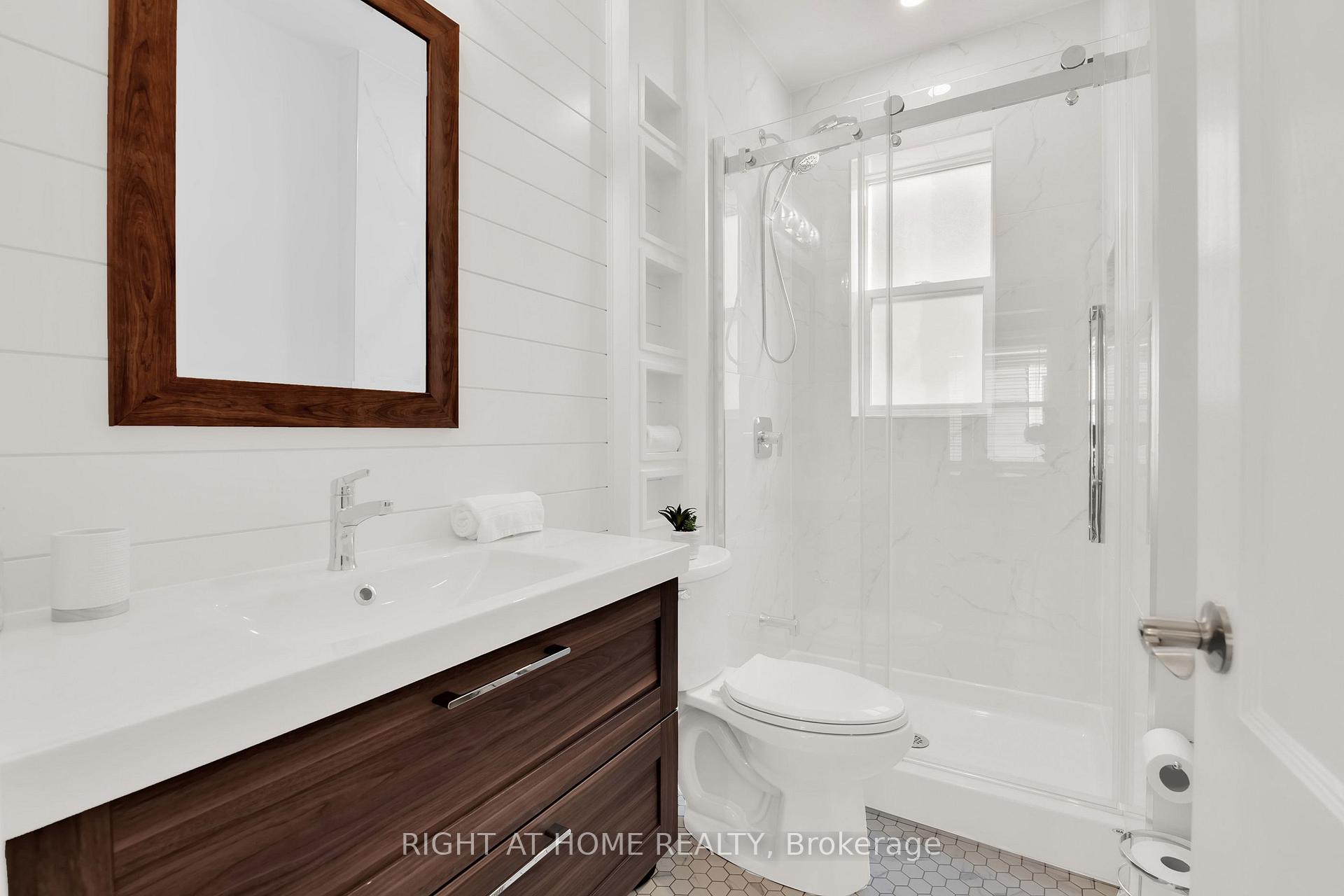 Photo 28 of 1379-1381 Pierre Avenue, Windsor — HOMEH