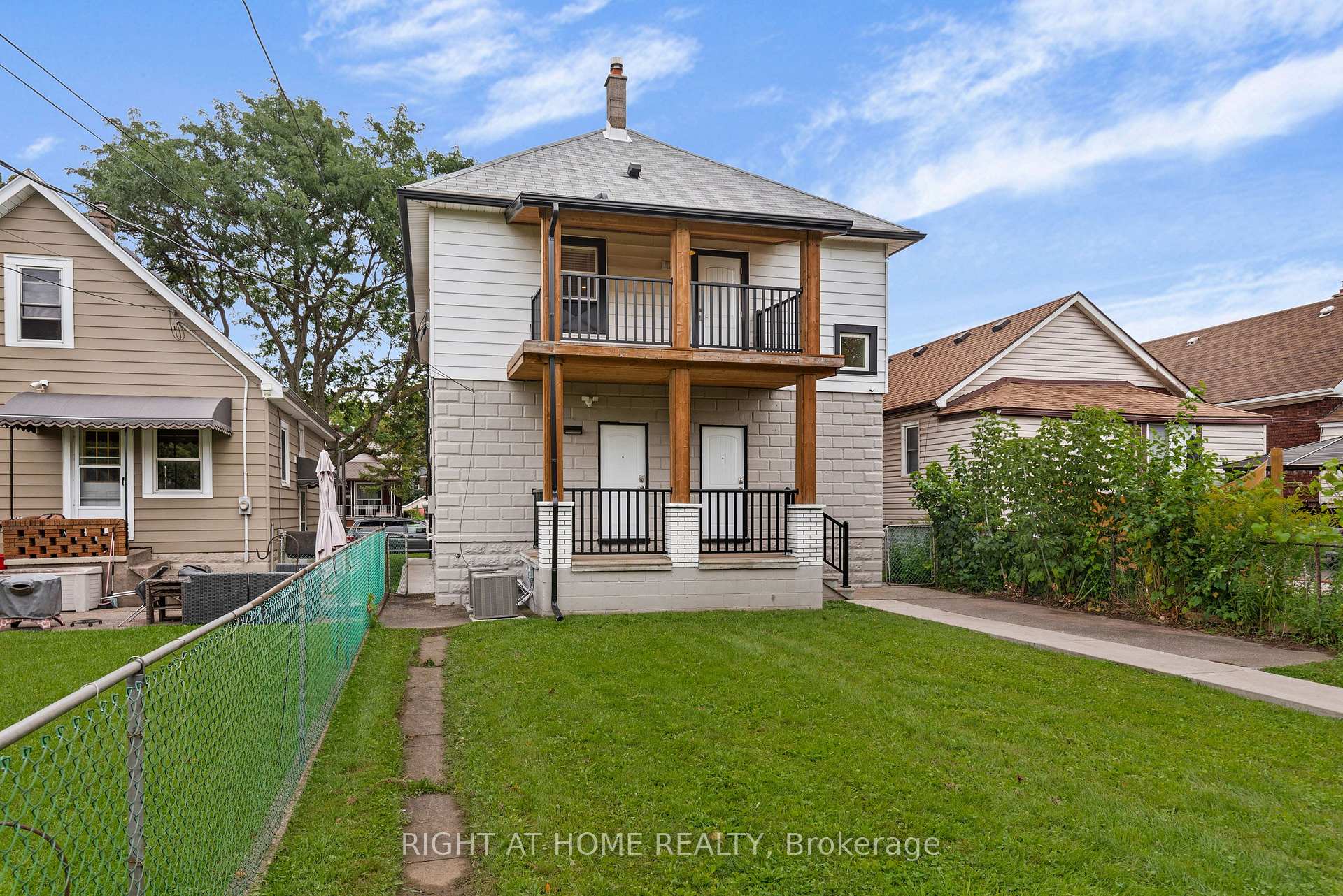 Photo 35 of 1379-1381 Pierre Avenue, Windsor — HOMEH