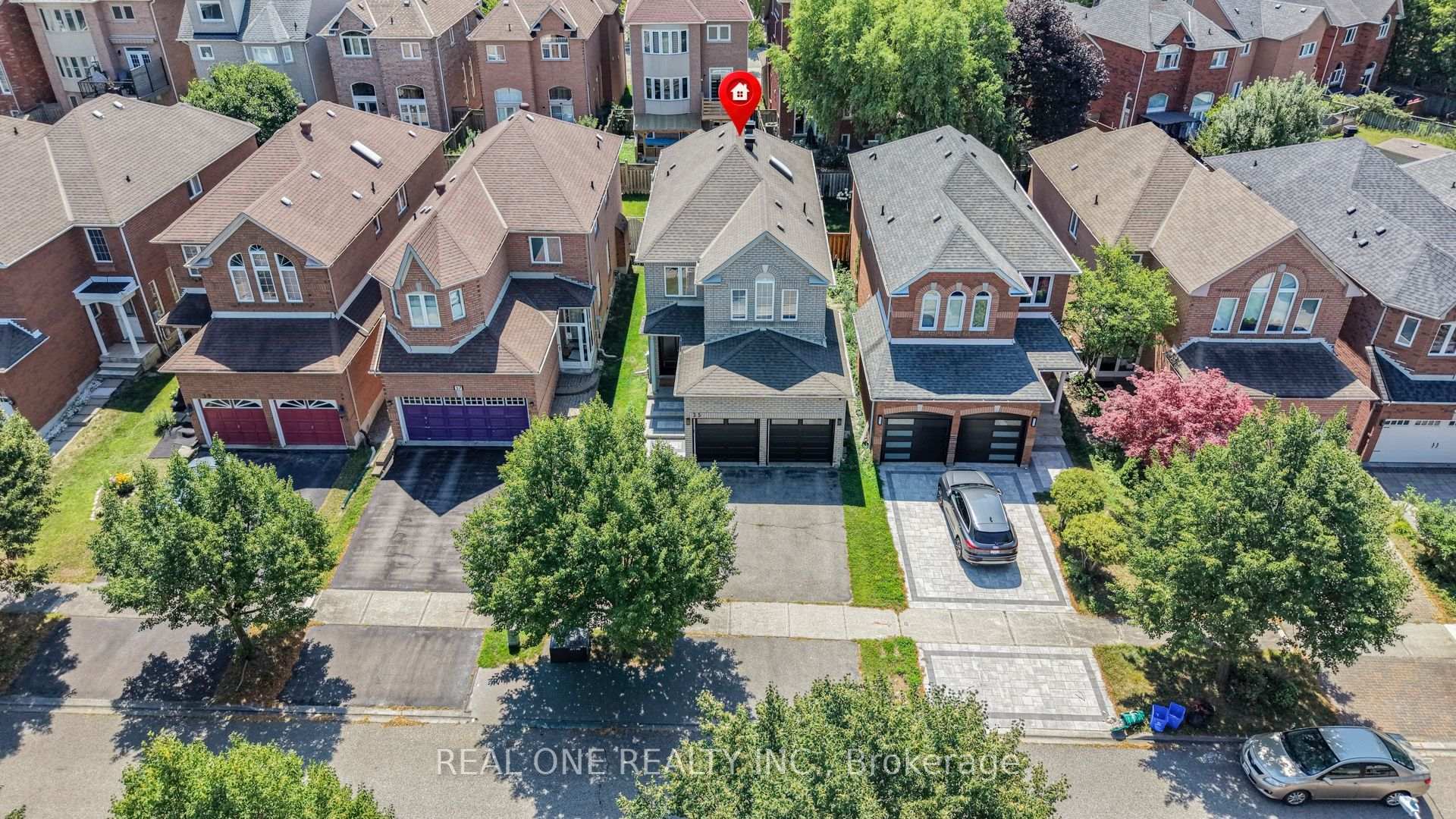 Photo 2 of 35 Formosa Drive, Richmond Hill, Rouge Woods — HOMEH