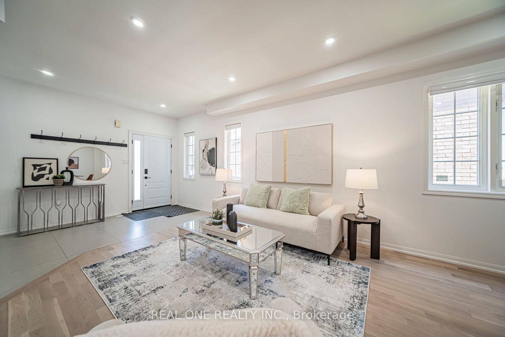 Photo 6 of 35 Formosa Drive, Richmond Hill, Rouge Woods — HOMEH