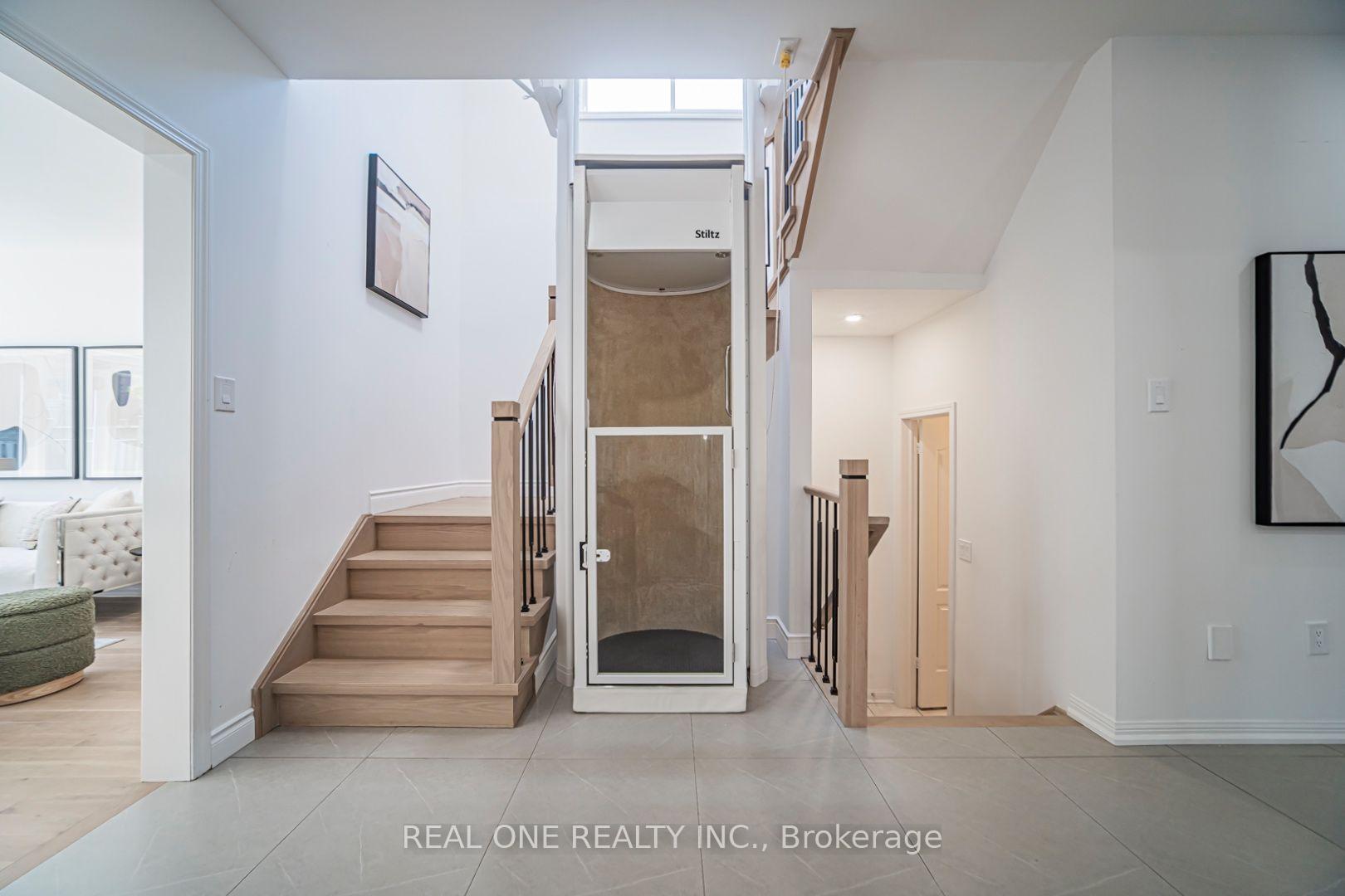 Photo 8 of 35 Formosa Drive, Richmond Hill, Rouge Woods — HOMEH