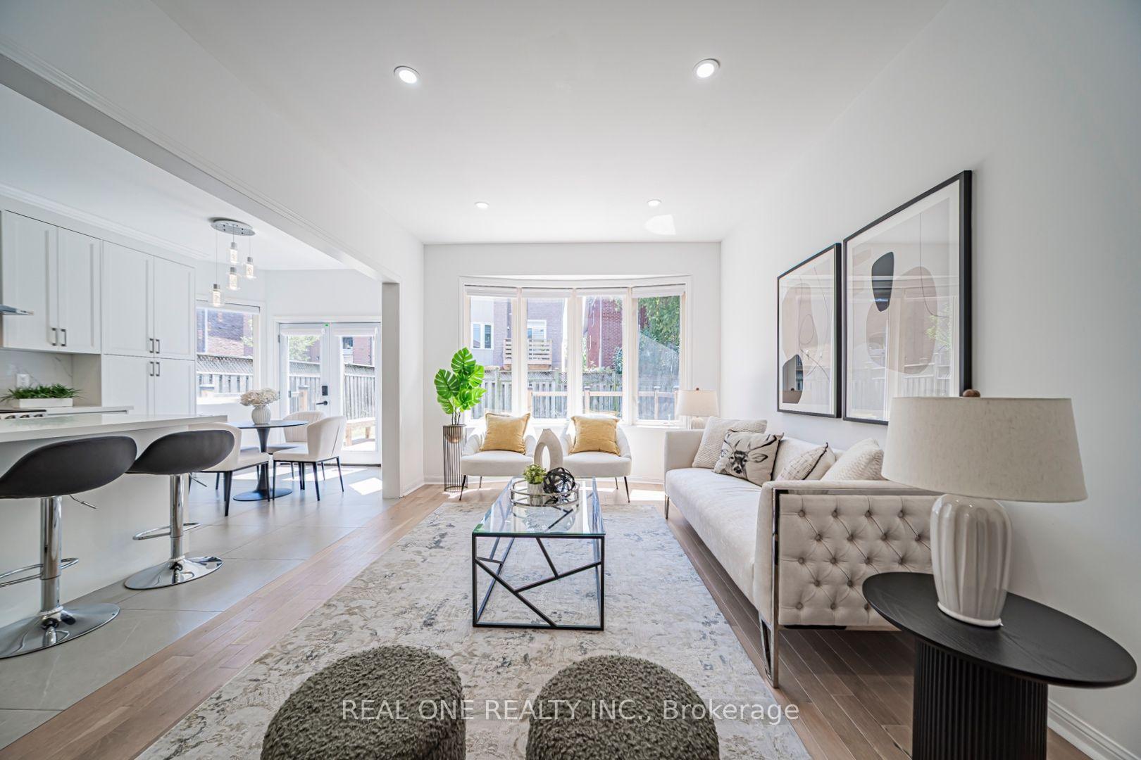 Photo 11 of 35 Formosa Drive, Richmond Hill, Rouge Woods — HOMEH