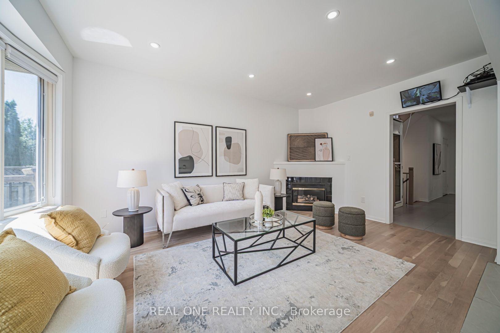Photo 13 of 35 Formosa Drive, Richmond Hill, Rouge Woods — HOMEH