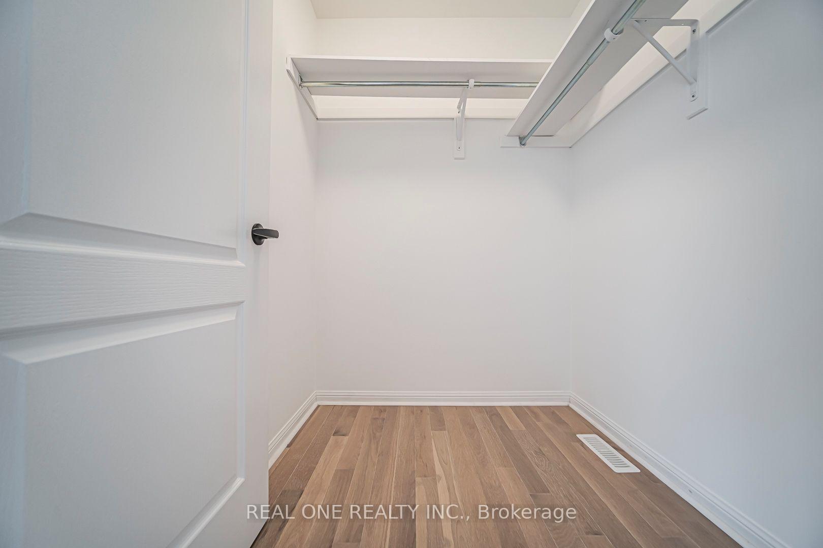 Photo 26 of 35 Formosa Drive, Richmond Hill, Rouge Woods — HOMEH