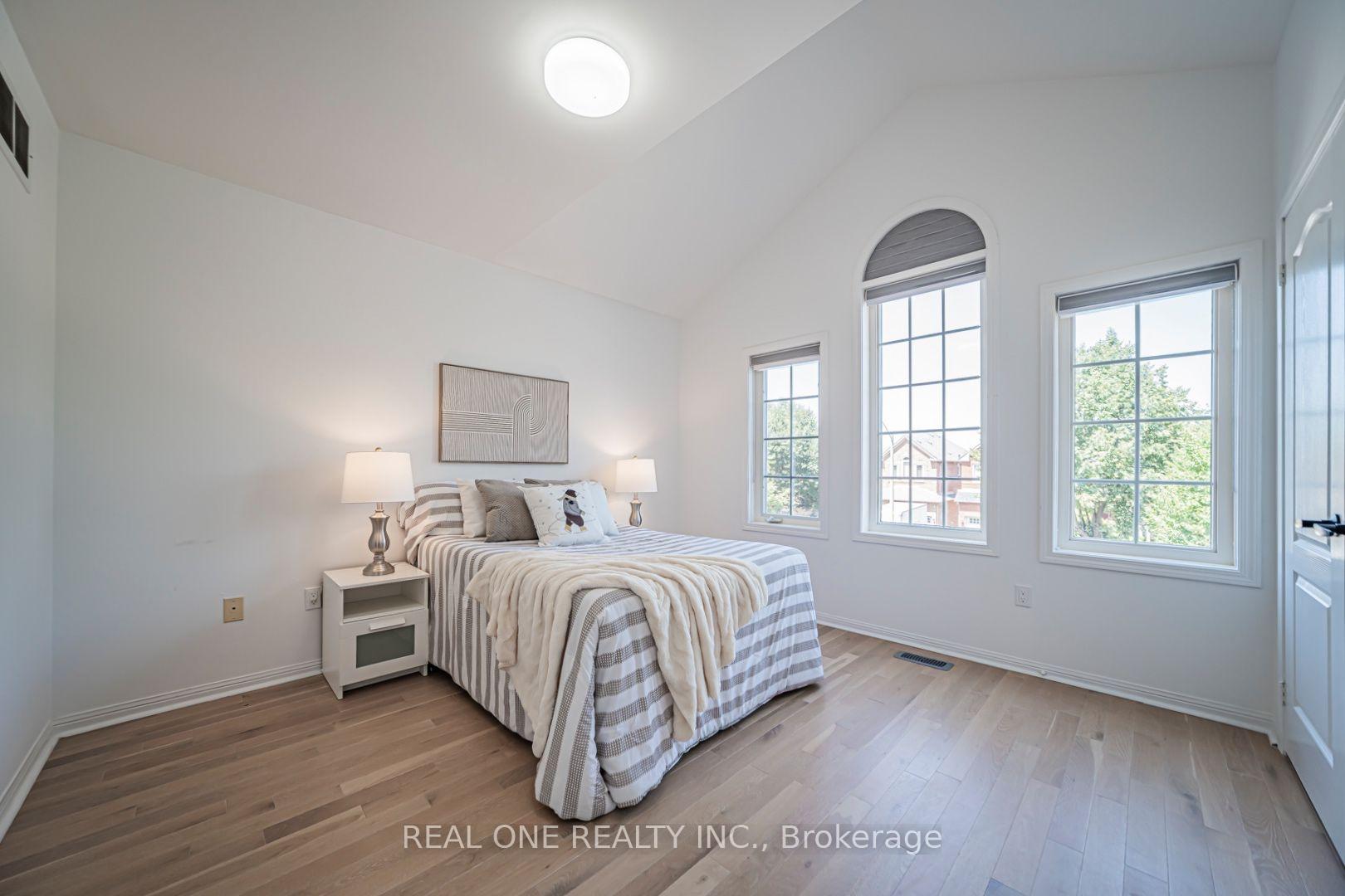 Photo 36 of 35 Formosa Drive, Richmond Hill, Rouge Woods — HOMEH
