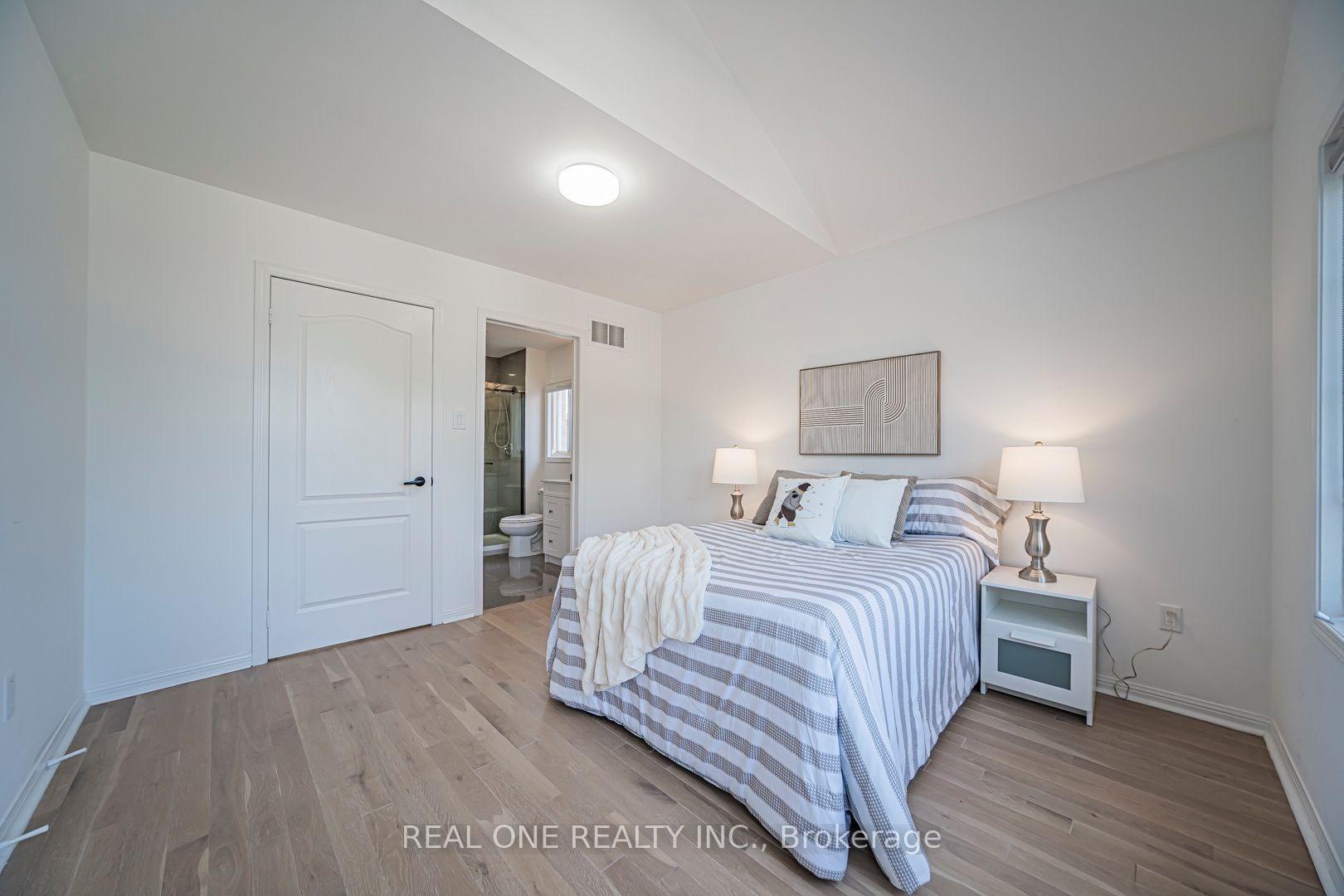 Photo 38 of 35 Formosa Drive, Richmond Hill, Rouge Woods — HOMEH