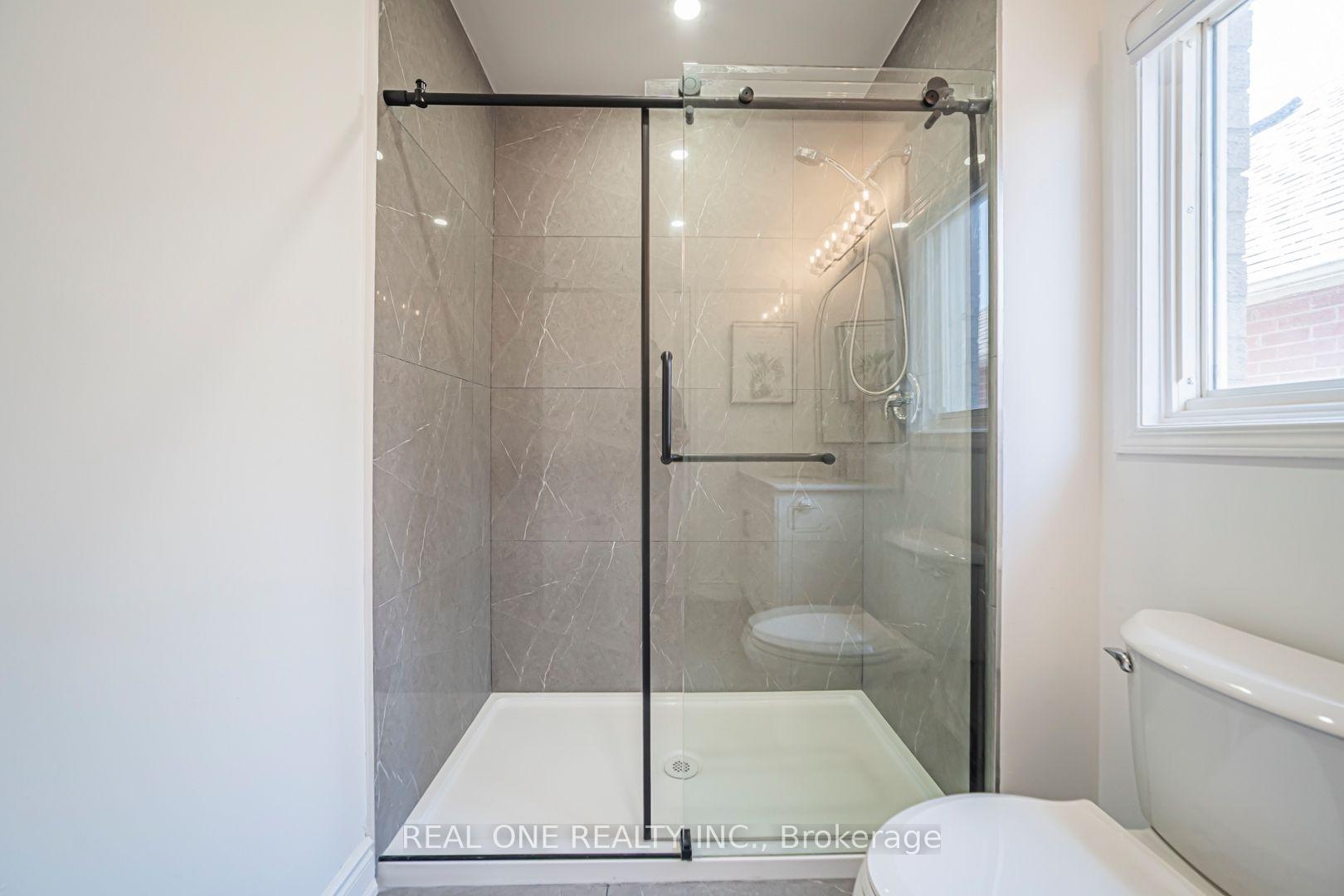 Photo 41 of 35 Formosa Drive, Richmond Hill, Rouge Woods — HOMEH