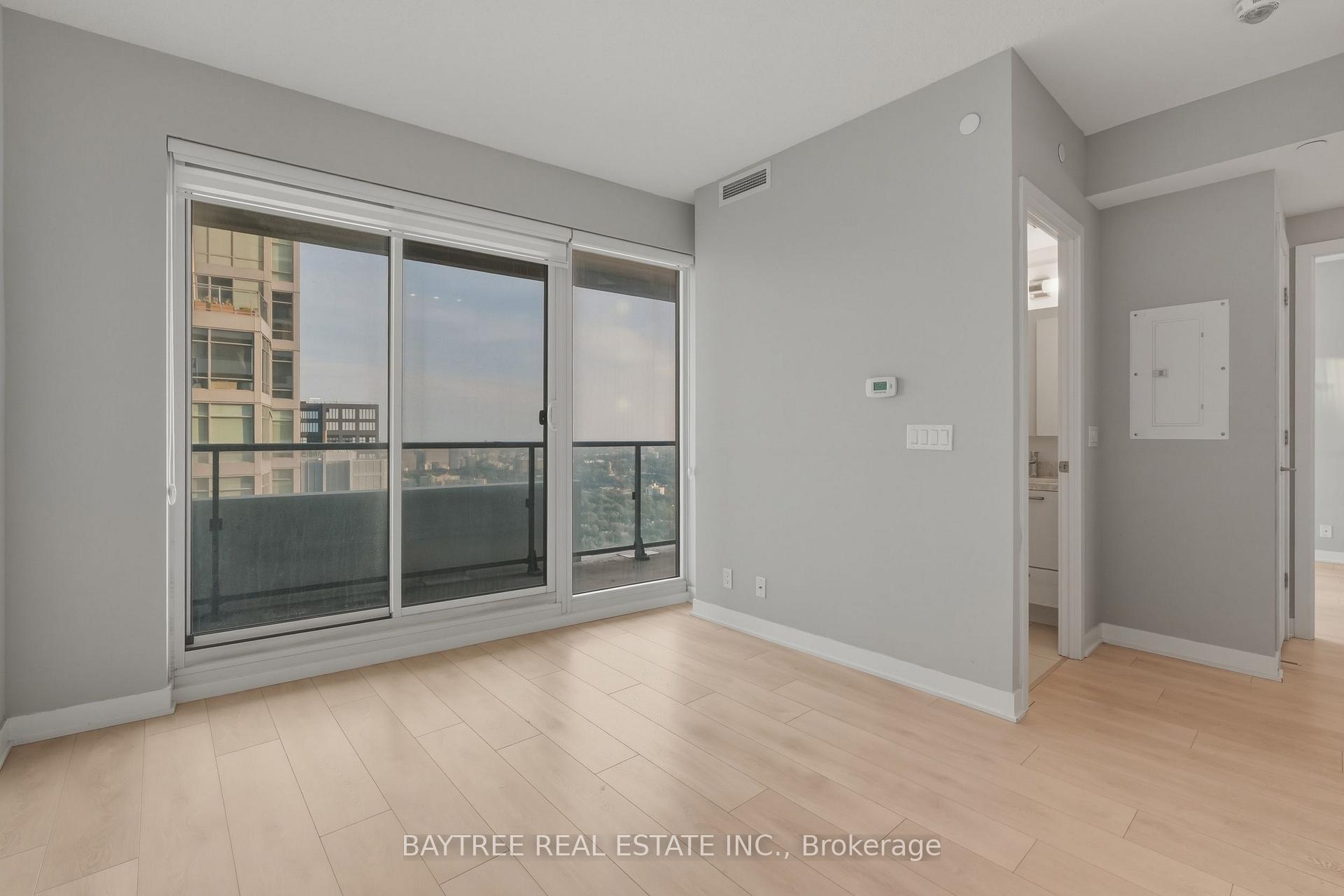 Photo 5 of Unit 3807, 2221 Yonge Street, Toronto, Mount Pleasant West — HOMEH
