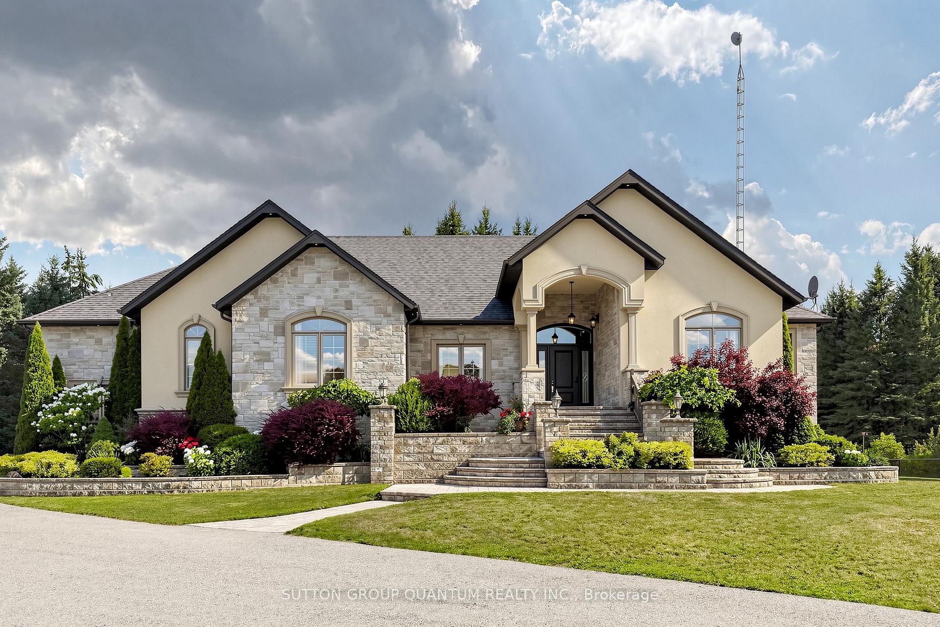 Photo 2 of 3712 Michael Street, Clearview, Rural Clearview — HOMEH