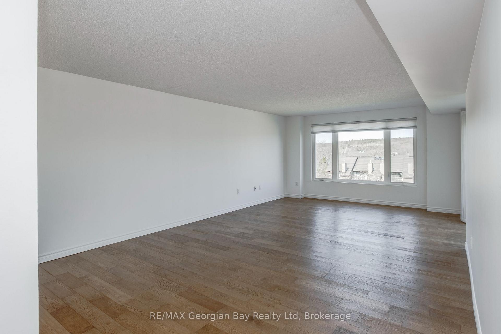 Photo 5 of Unit 404, 11 Beck Boulevard, Penetanguishene — HOMEH