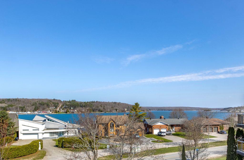 Photo 11 of Unit 404, 11 Beck Boulevard, Penetanguishene — HOMEH