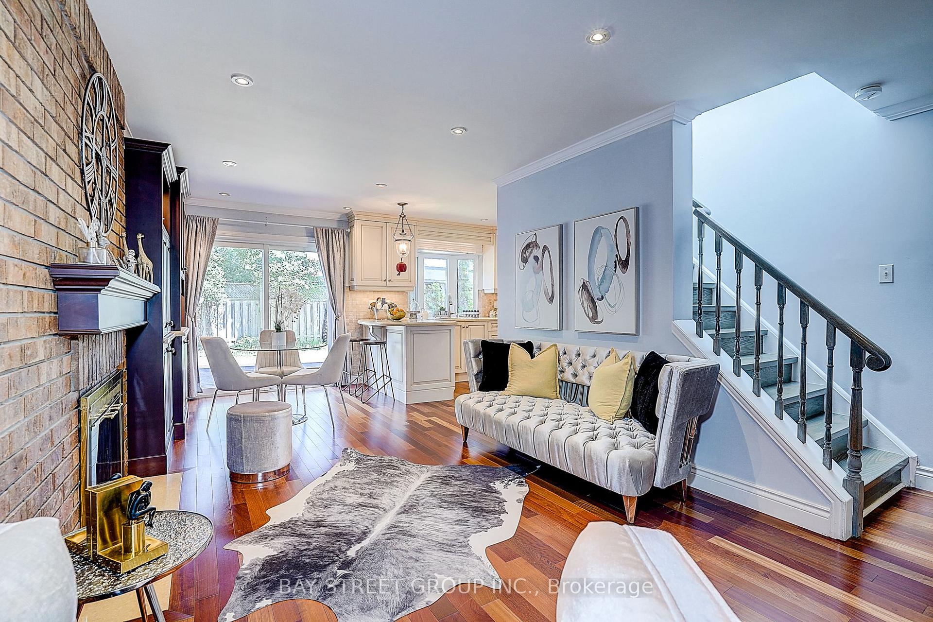 Photo 16 of 6 Caravan Drive, North York, Banbury-Don Mills — HOMEH