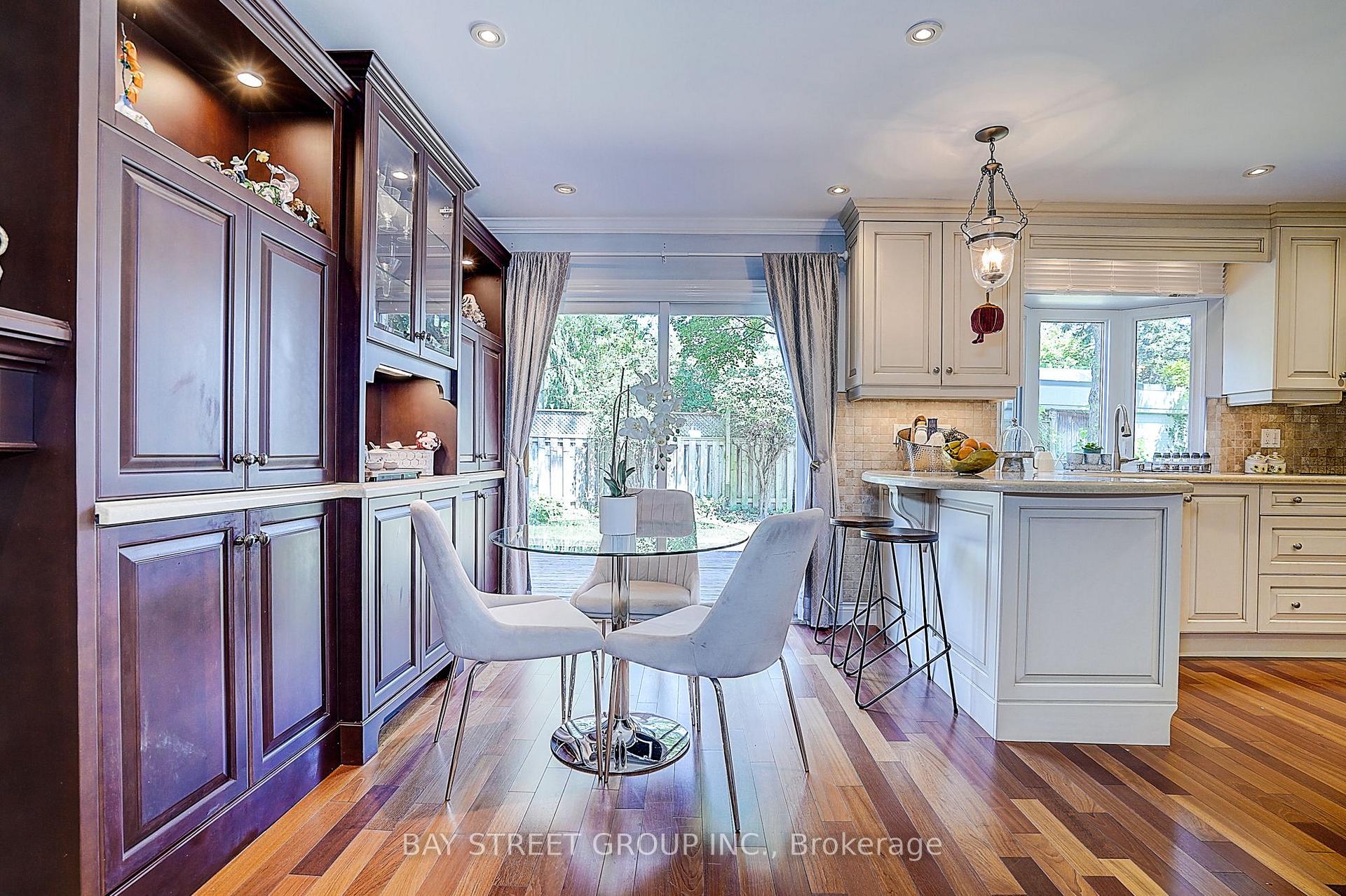 Photo 18 of 6 Caravan Drive, North York, Banbury-Don Mills — HOMEH