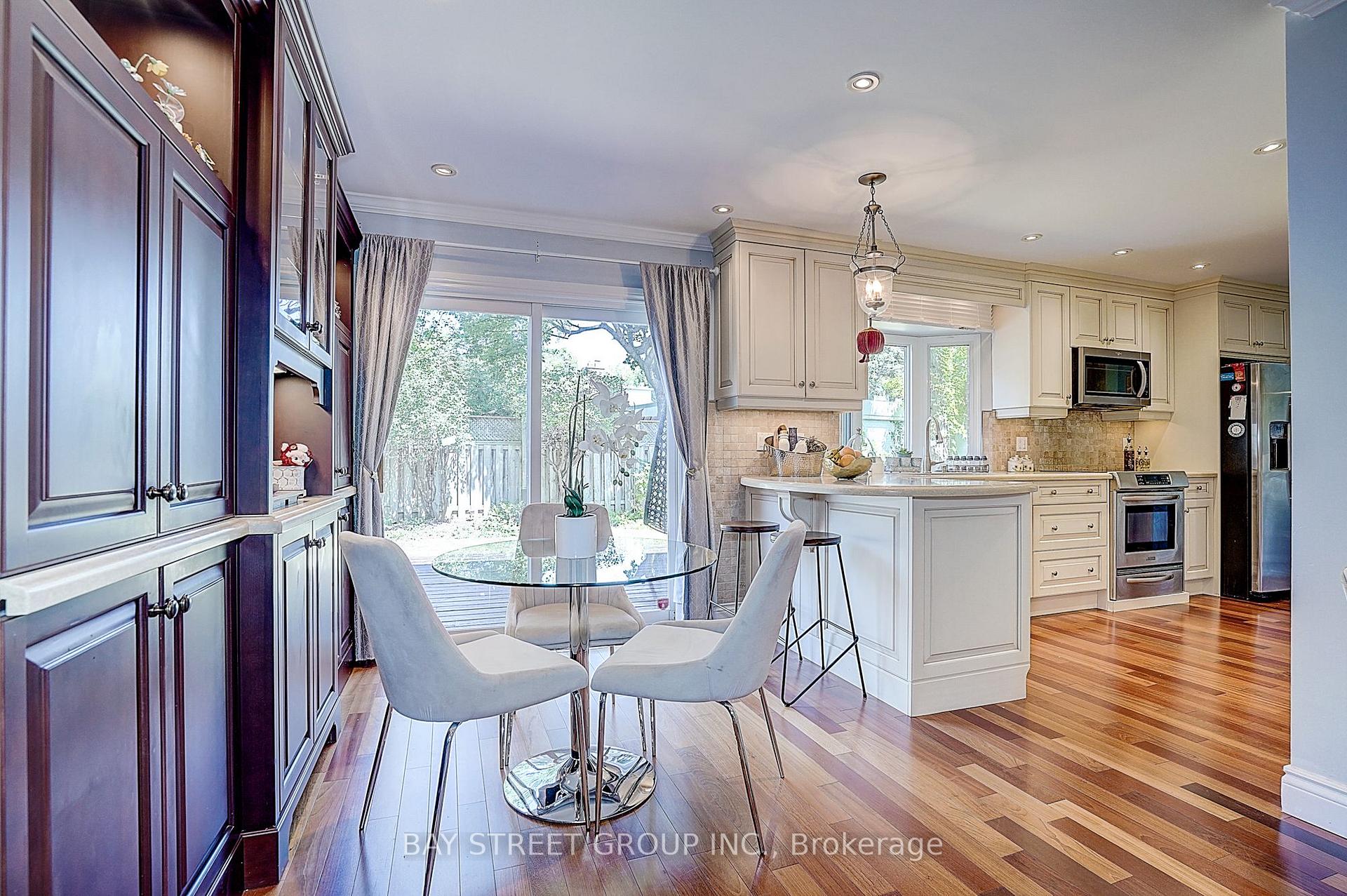 Photo 19 of 6 Caravan Drive, North York, Banbury-Don Mills — HOMEH