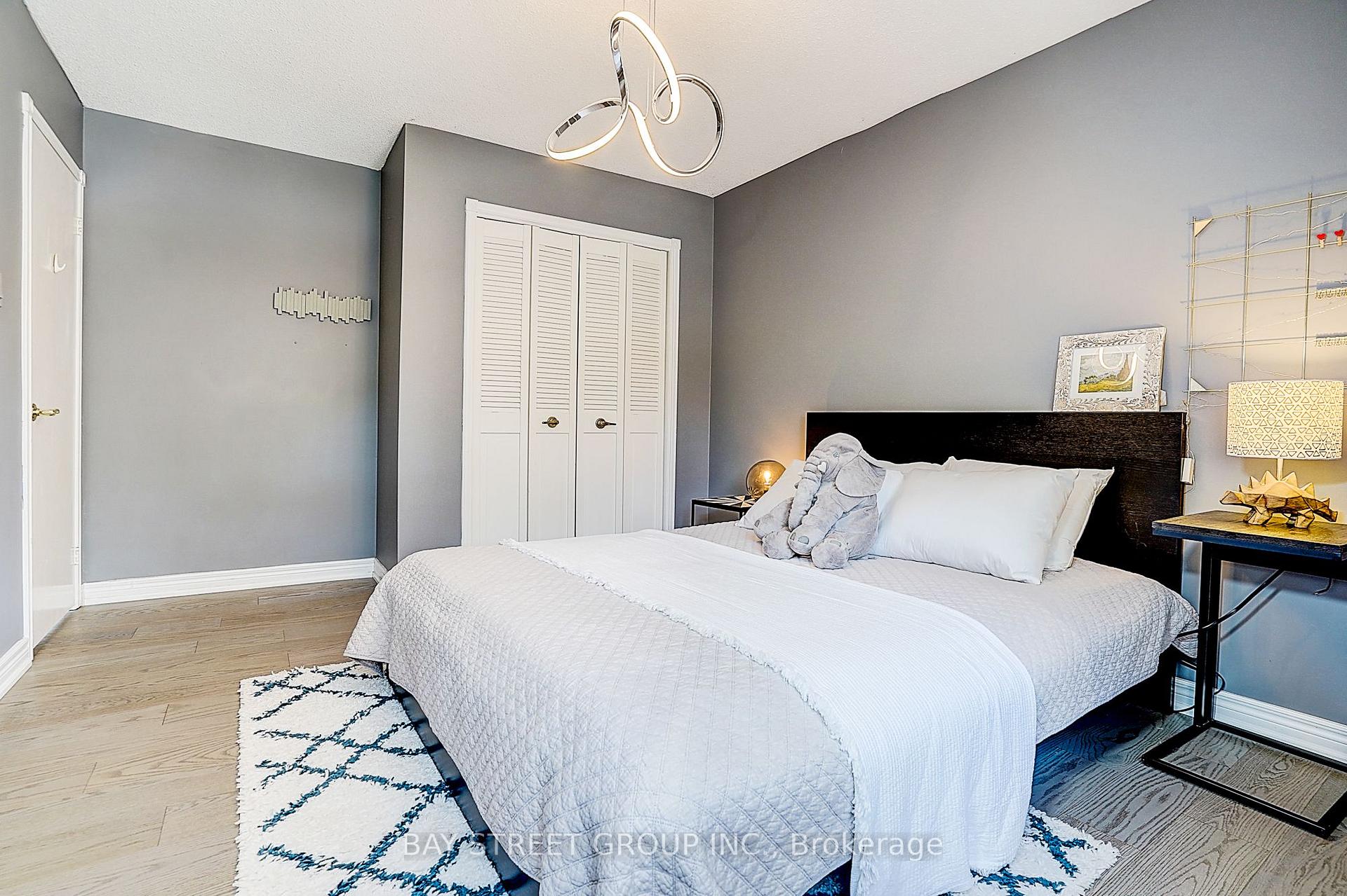 Photo 34 of 6 Caravan Drive, North York, Banbury-Don Mills — HOMEH