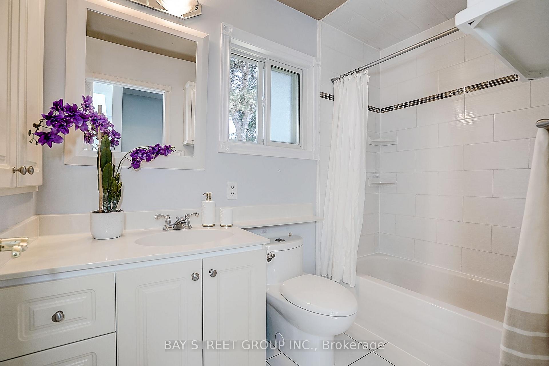 Photo 40 of 6 Caravan Drive, North York, Banbury-Don Mills — HOMEH