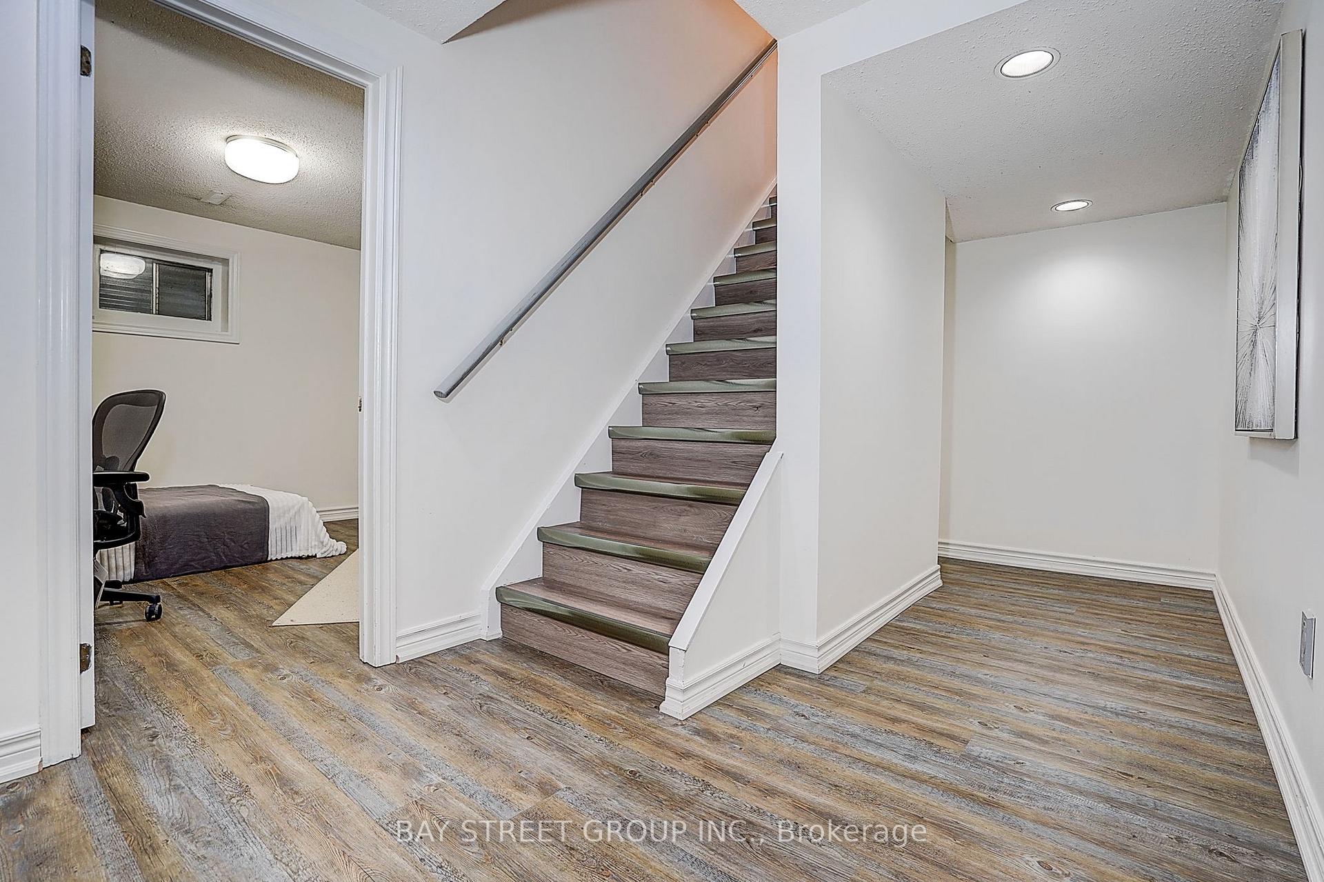 Photo 41 of 6 Caravan Drive, North York, Banbury-Don Mills — HOMEH