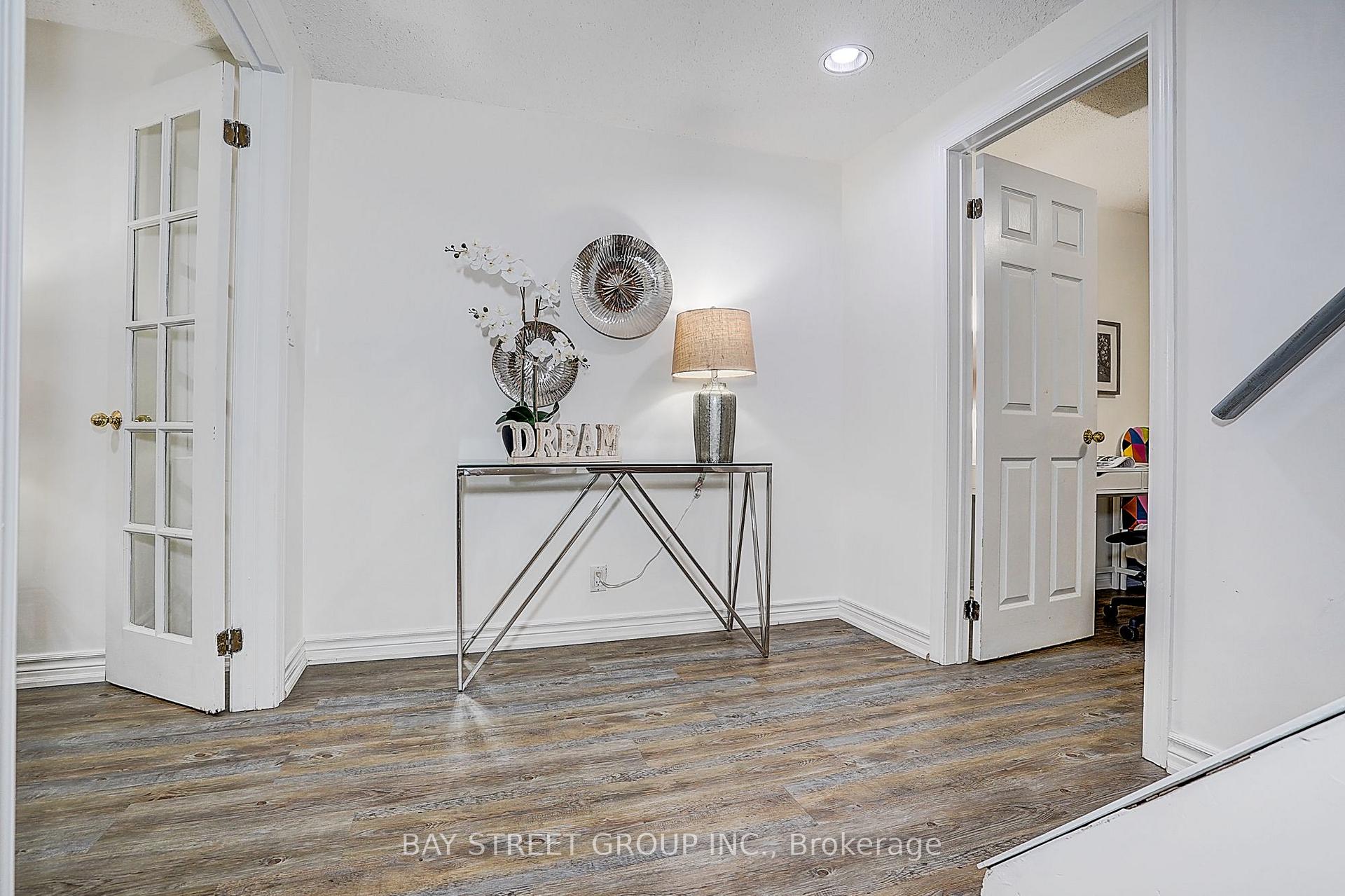 Photo 42 of 6 Caravan Drive, North York, Banbury-Don Mills — HOMEH
