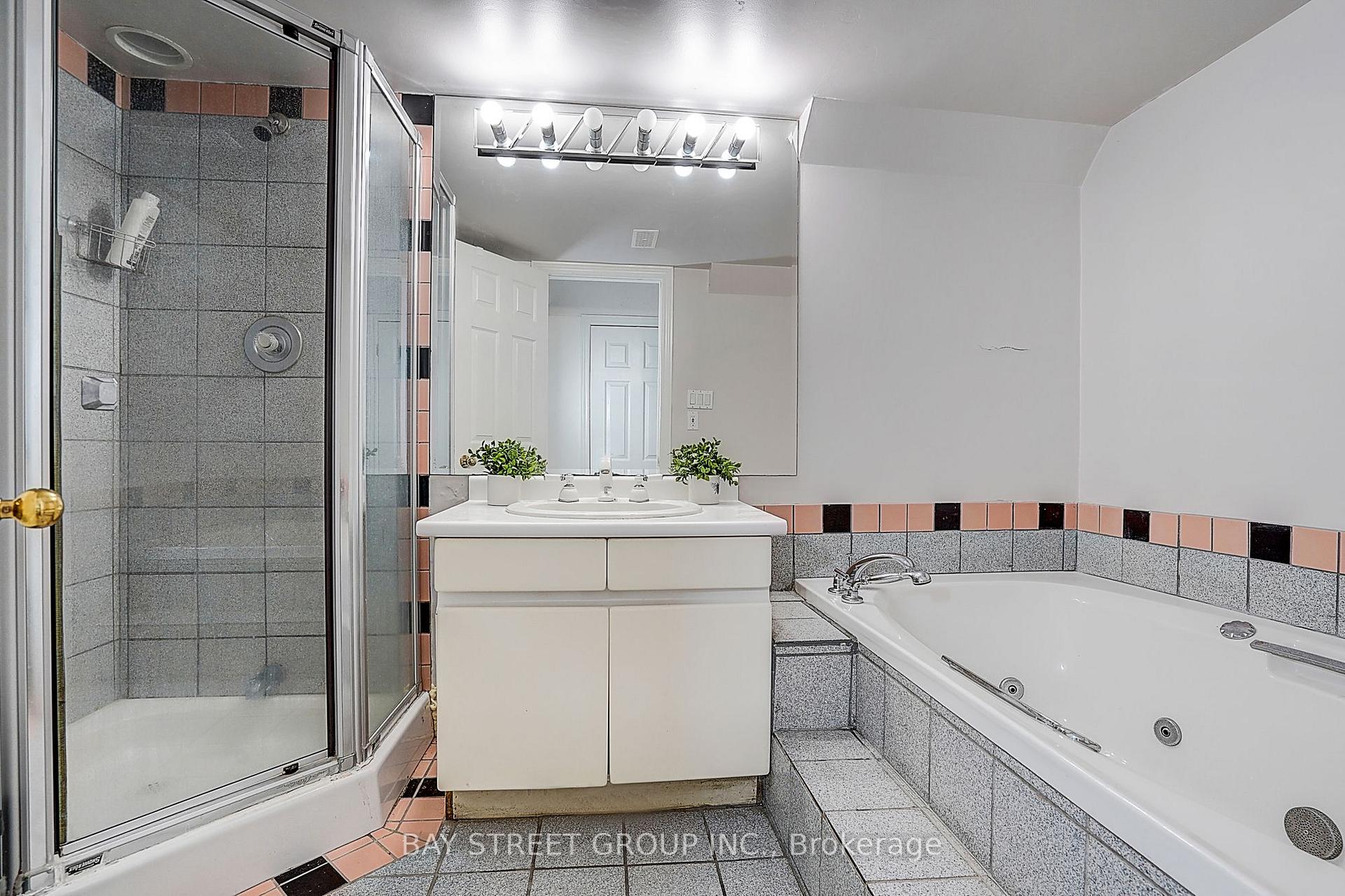 Photo 46 of 6 Caravan Drive, North York, Banbury-Don Mills — HOMEH