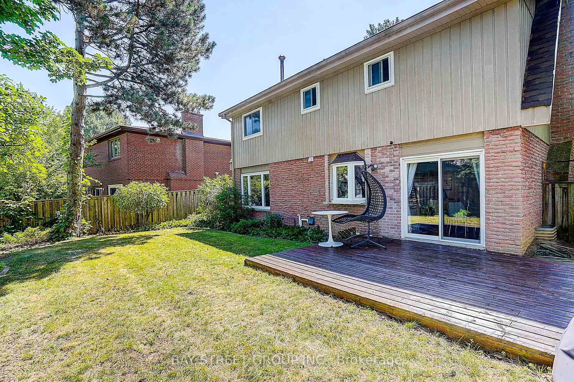 Photo 49 of 6 Caravan Drive, North York, Banbury-Don Mills — HOMEH