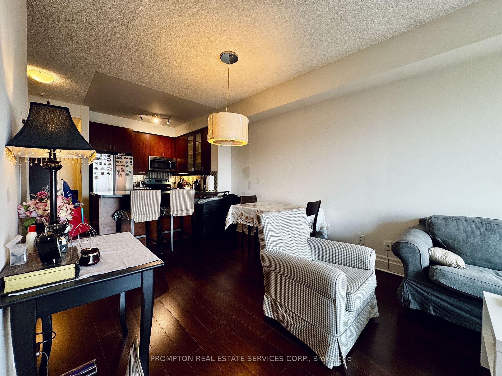 Photo 4 of Unit 503, 111 Upper Duke Crescent, Markham, Unionville — HOMEH