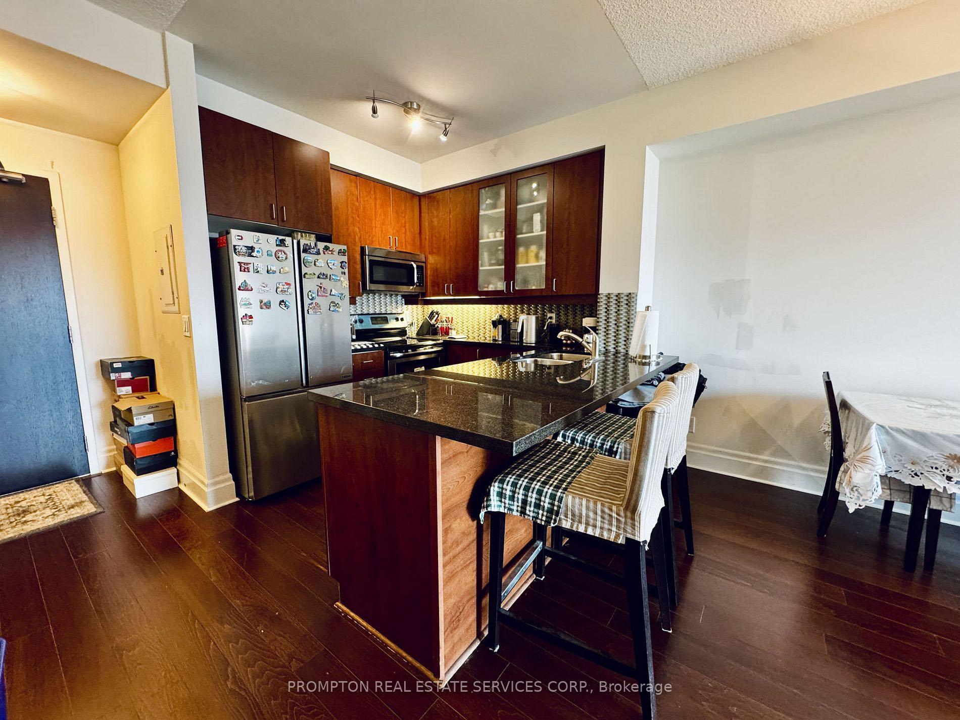 Photo 5 of Unit 503, 111 Upper Duke Crescent, Markham, Unionville — HOMEH