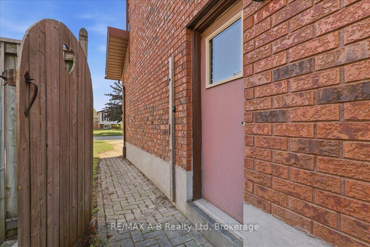 Photo 38 of 33 Demille Street, Stratford — HOMEH