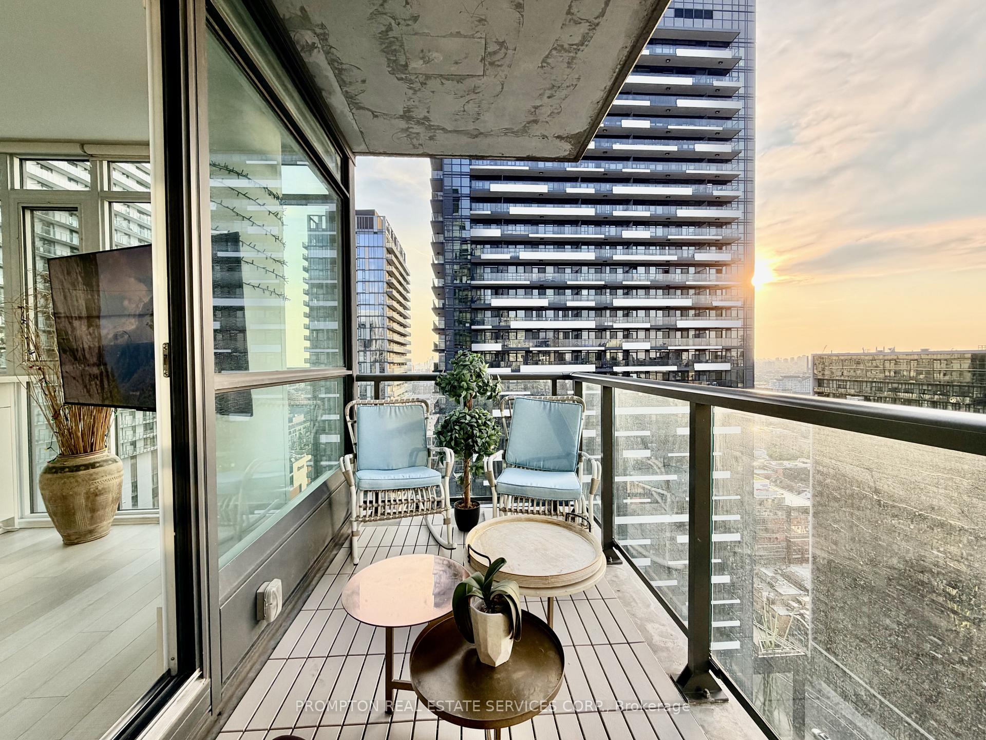 Photo 6 of Unit 3004, 290 Adelaide Street W, Toronto, Waterfront Communities — HOMEH