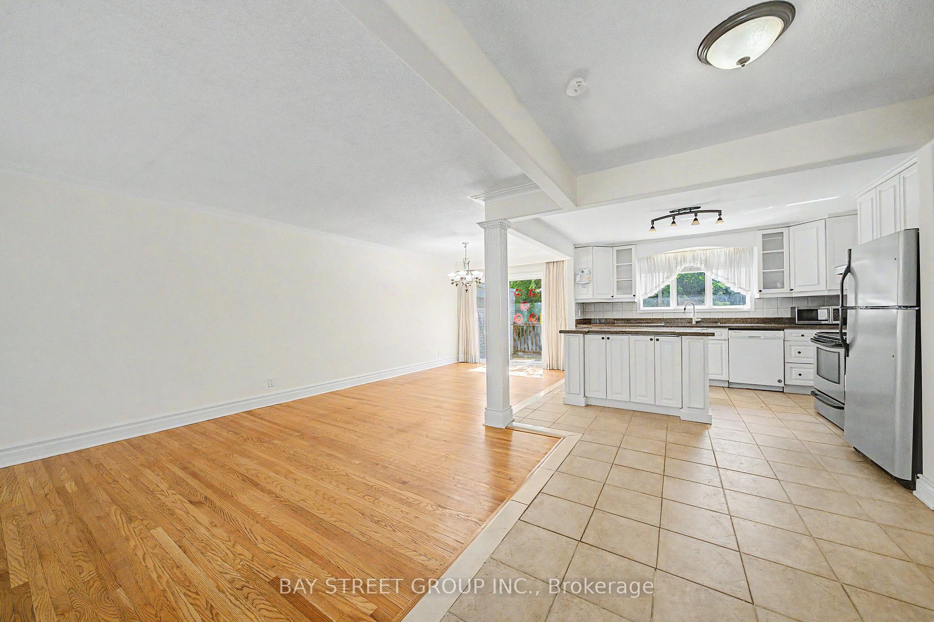 Photo 8 of 32 Alanadale Avenue, Markham, Bullock — HOMEH