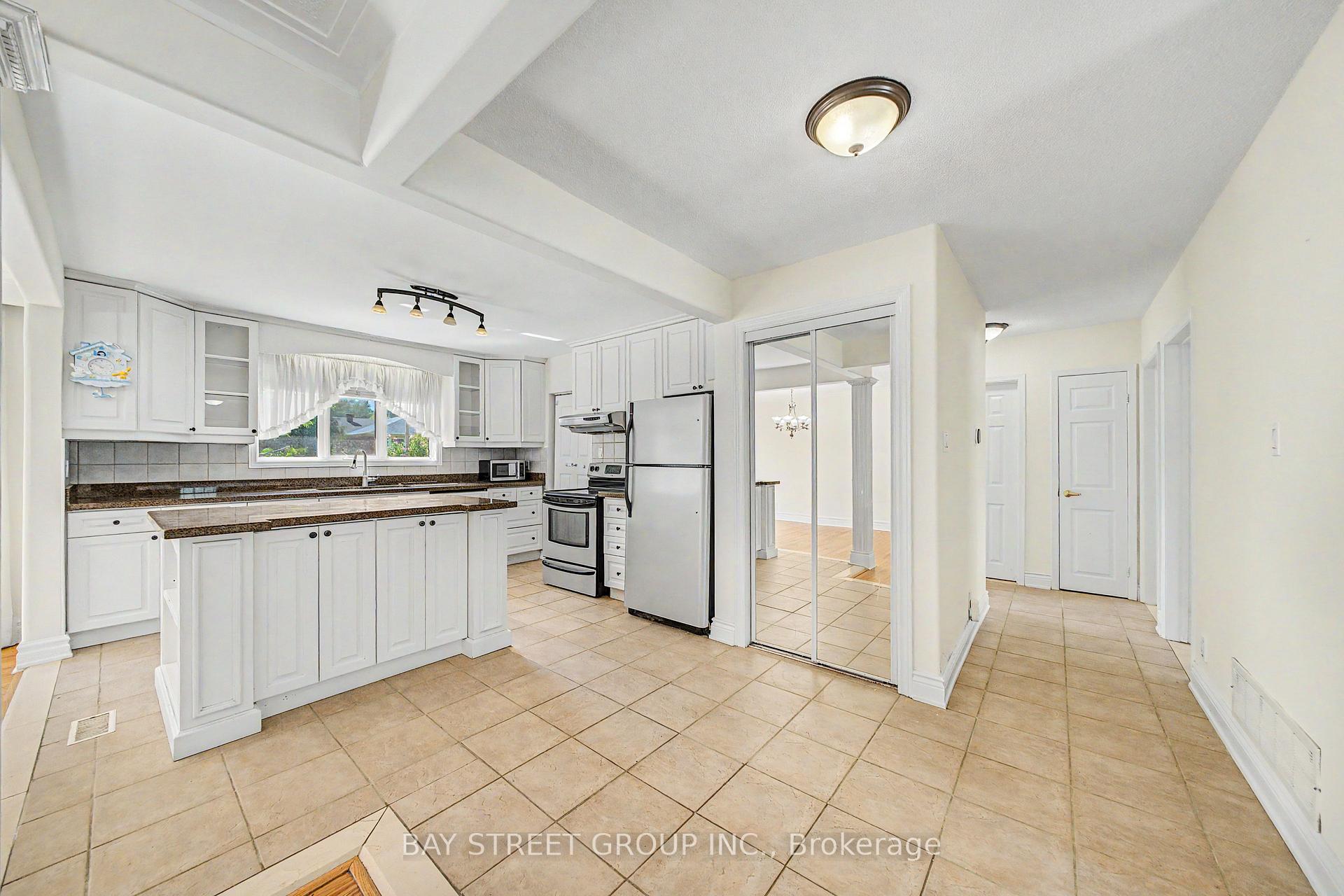 Photo 10 of 32 Alanadale Avenue, Markham, Bullock — HOMEH