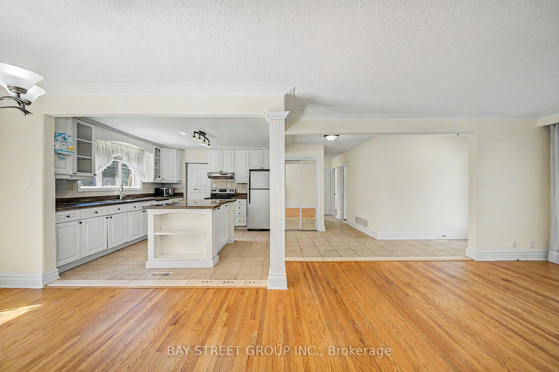 Photo 12 of 32 Alanadale Avenue, Markham, Bullock — HOMEH