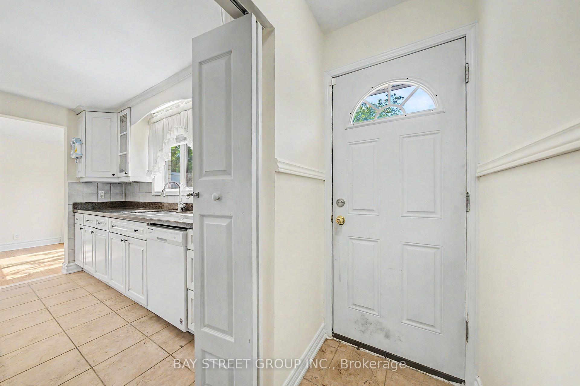 Photo 16 of 32 Alanadale Avenue, Markham, Bullock — HOMEH