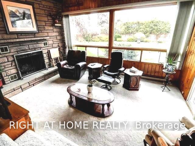 Photo 7 of 915 Athol Street, Whitby, Downtown Whitby — HOMEH