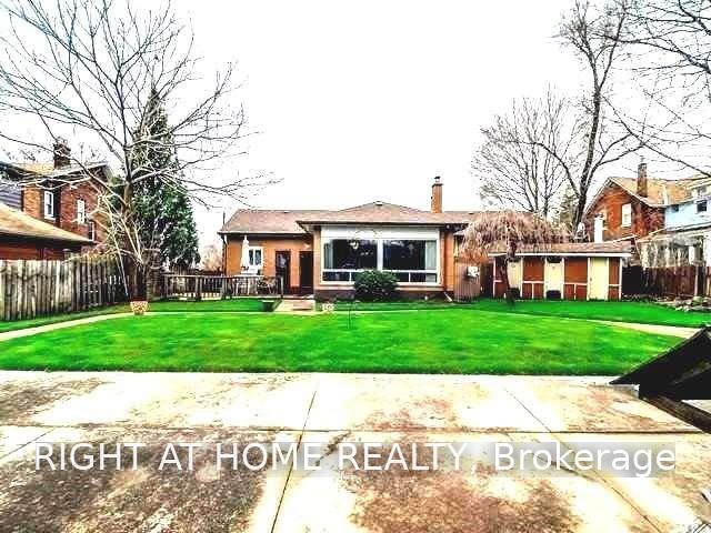 Photo 13 of 915 Athol Street, Whitby, Downtown Whitby — HOMEH